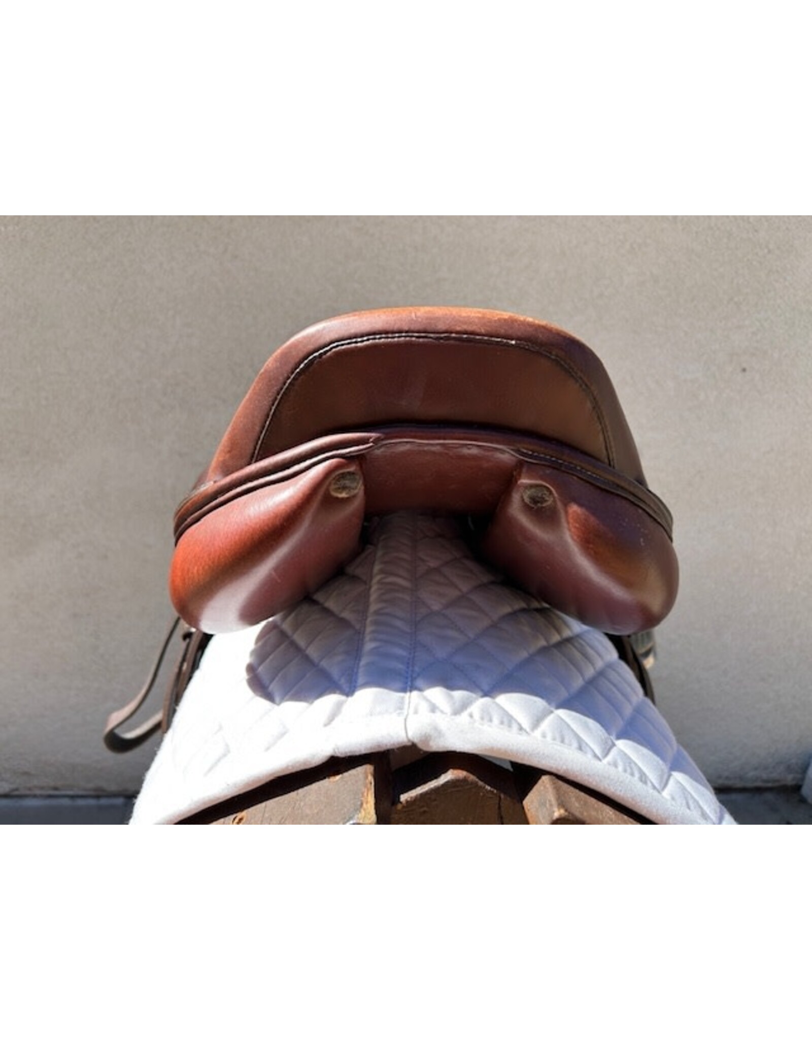 Collegiate Triumph Saddle 16" Seat, Adjustable Gullet (Wide Installed)