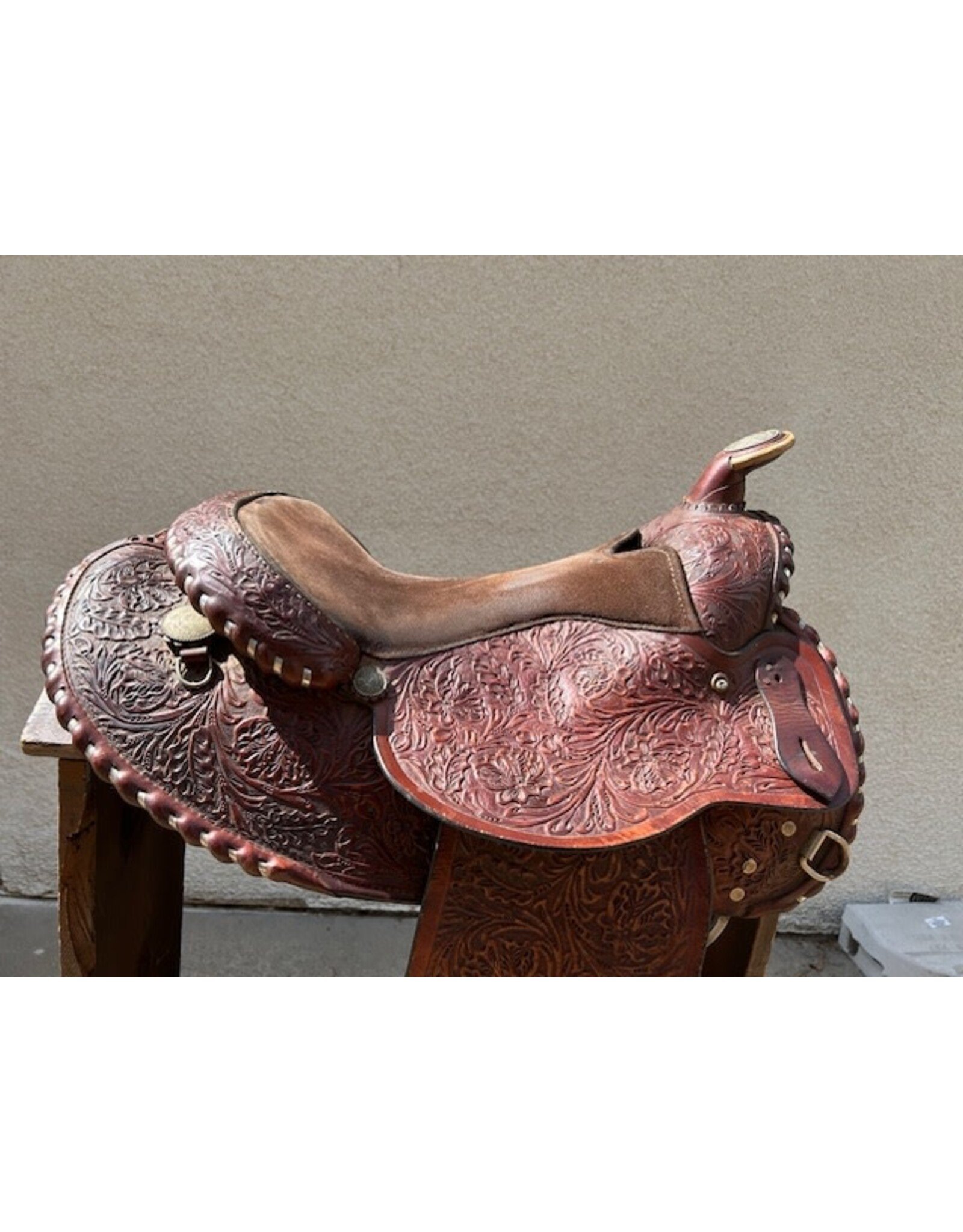 Western Trail Saddle with Tooling 15" Seat 7" Fullet