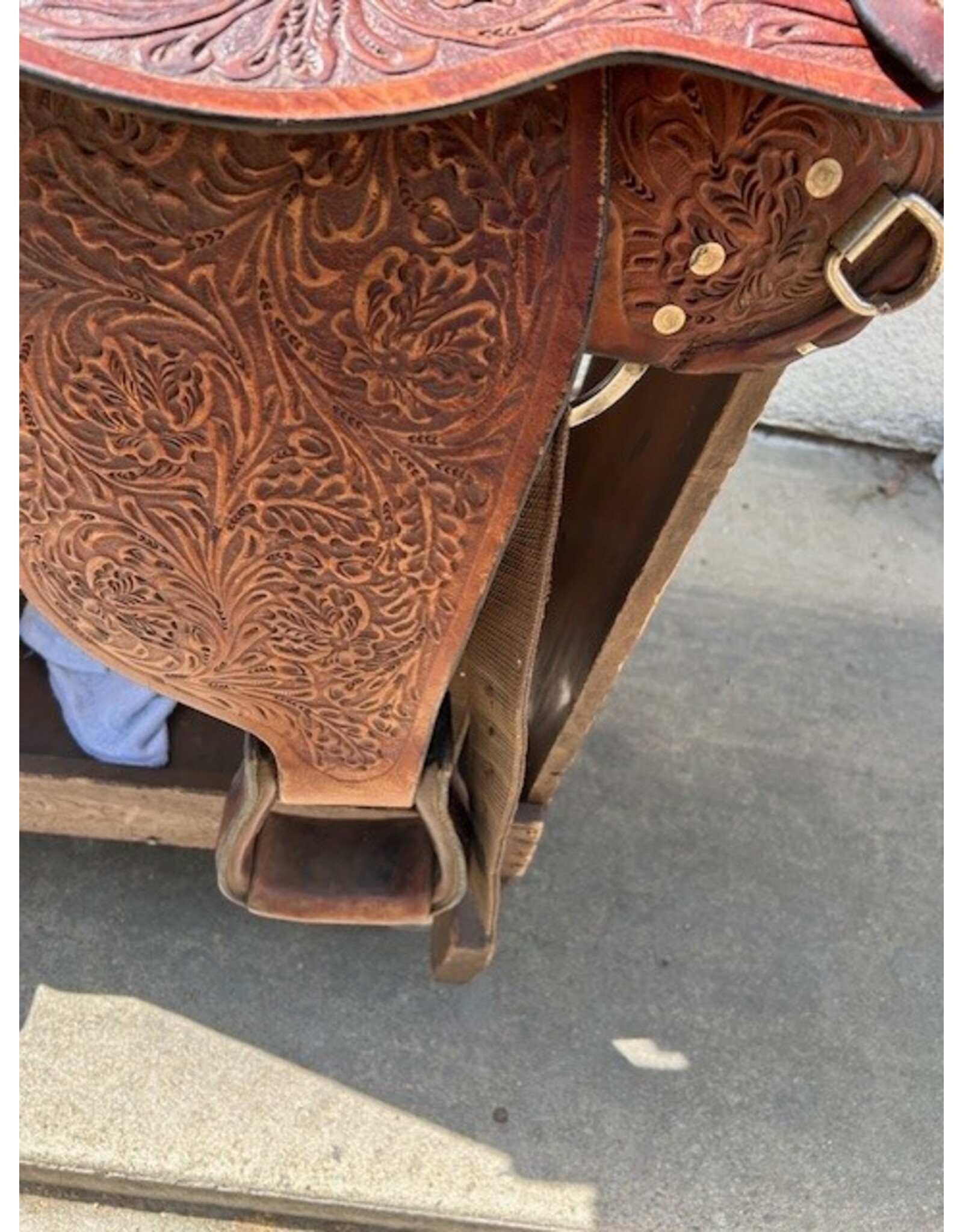 Western Trail Saddle with Tooling 15" Seat 7" Fullet