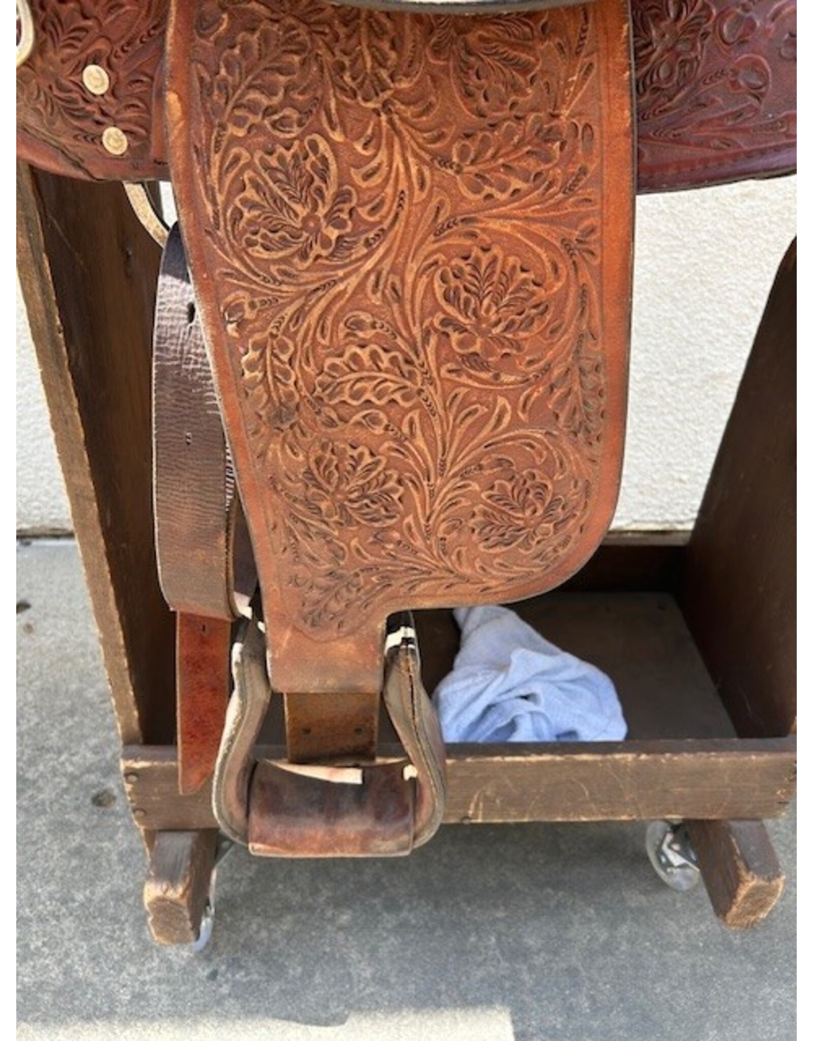 Western Trail Saddle with Tooling 15" Seat 7" Fullet