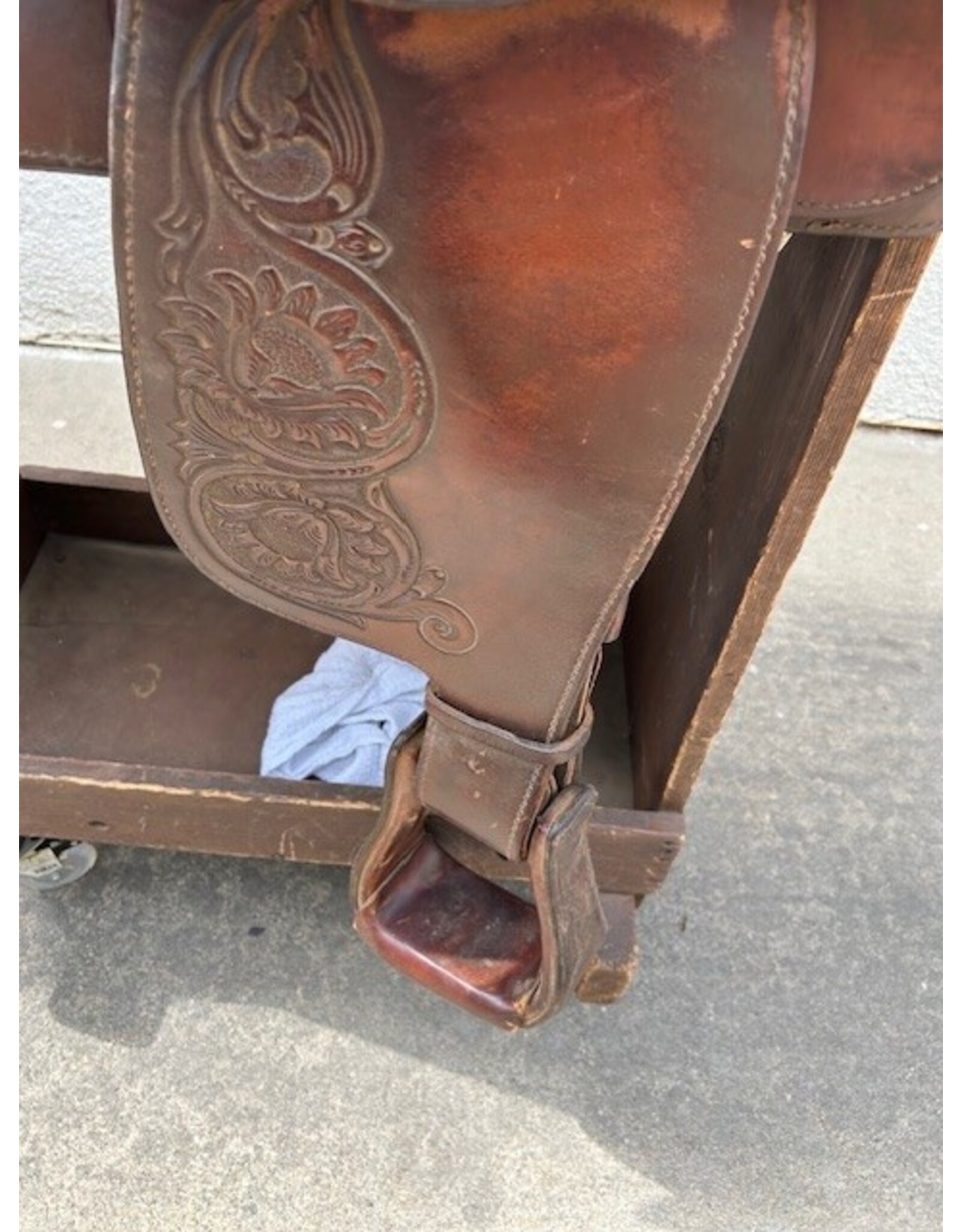 Circle Y Trail Saddle 15" Seat Arab Tree