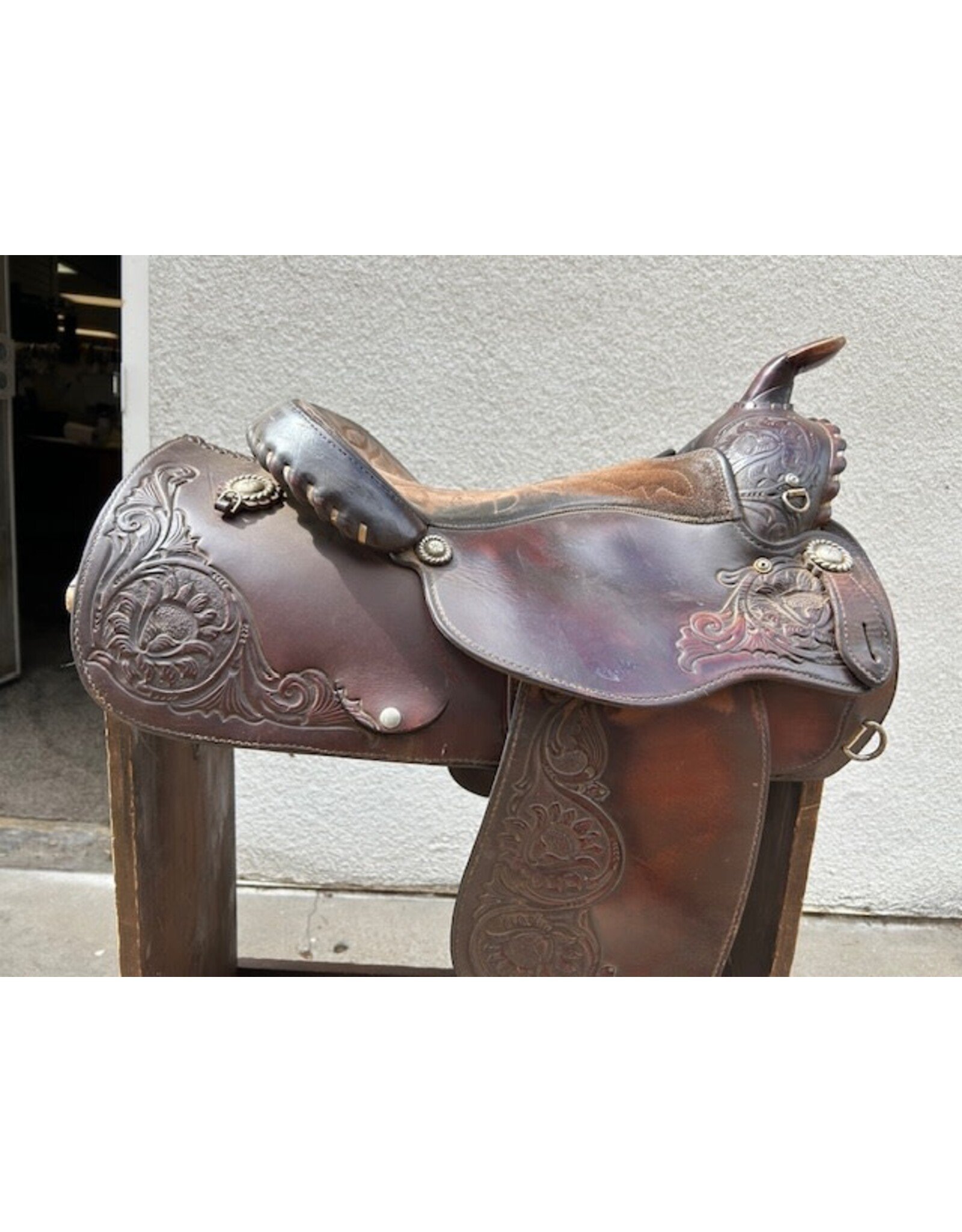 Circle Y Trail Saddle 15" Seat Arab Tree