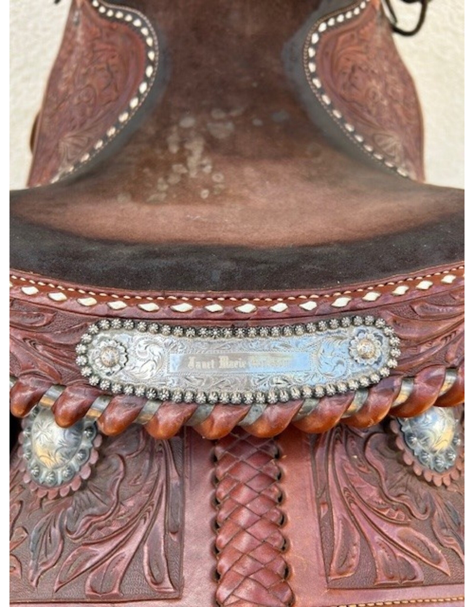 Victor Equitation Saddle 16" Seat, 7.5" Gullet