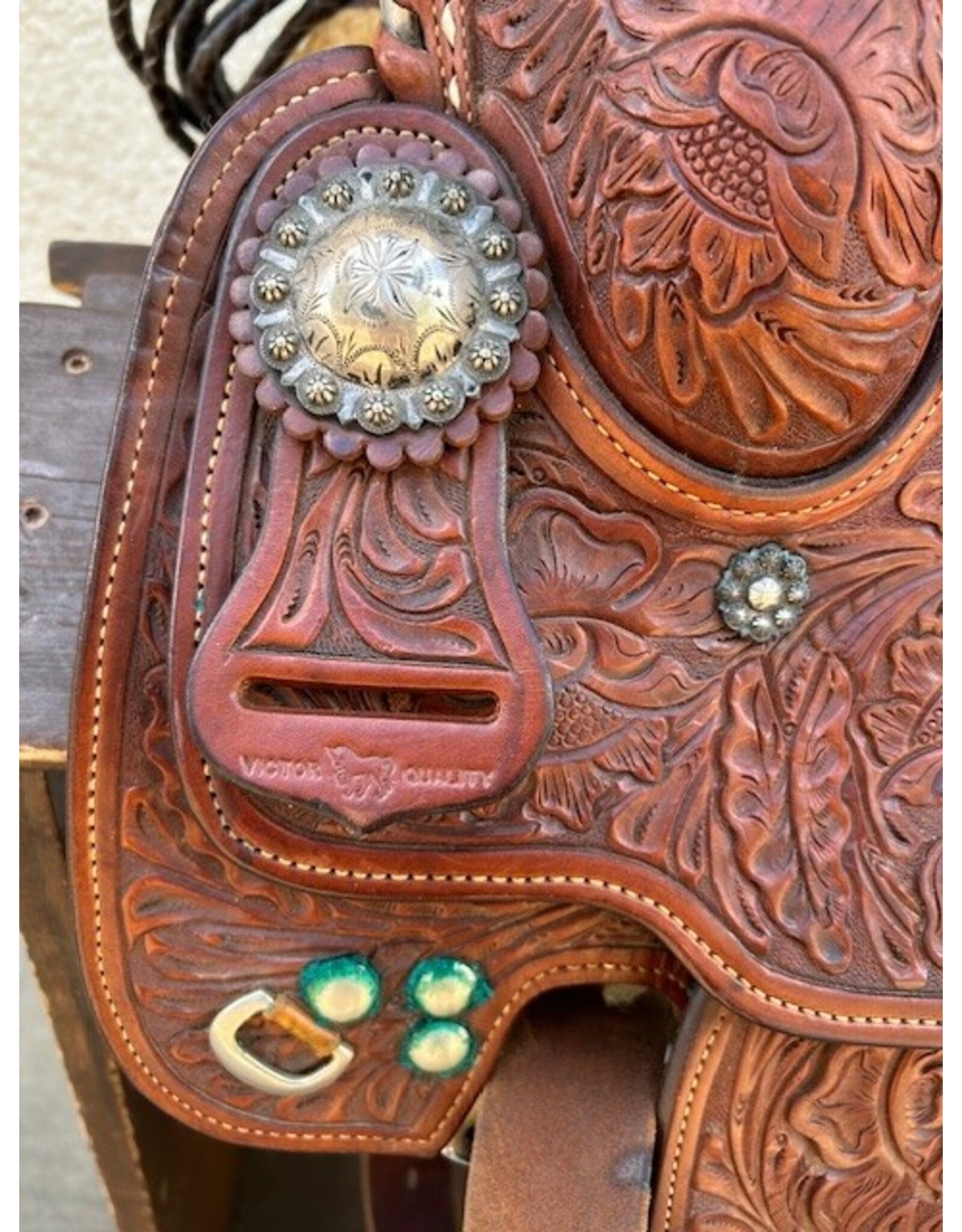 Victor Equitation Saddle 16" Seat, 7.5" Gullet