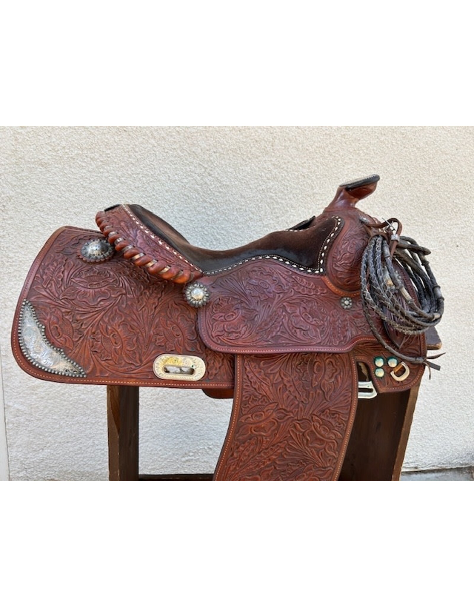 Victor Equitation Saddle 16" Seat, 7.5" Gullet