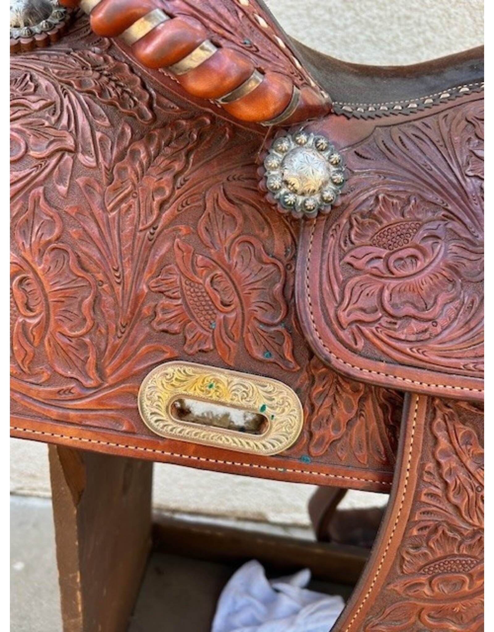 Victor Equitation Saddle 16" Seat, 7.5" Gullet