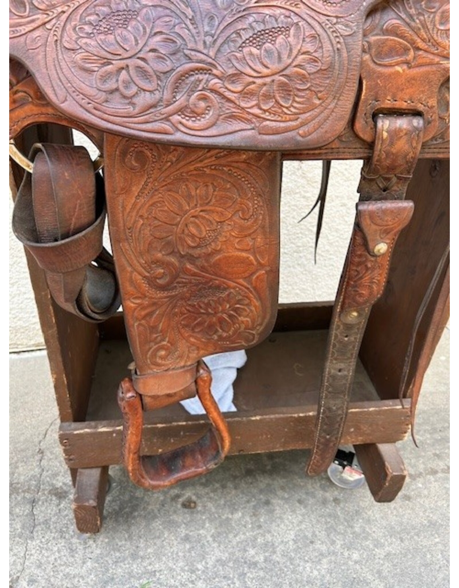 Billy Cook Cutter 15" Seat, 6.5" Gullet