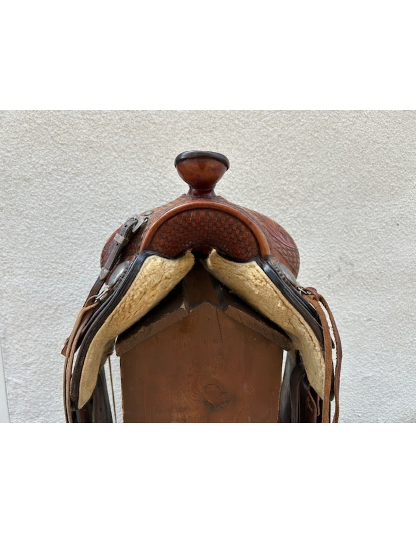 Broken Horn 15.5" Seat, 6.5" Gullet