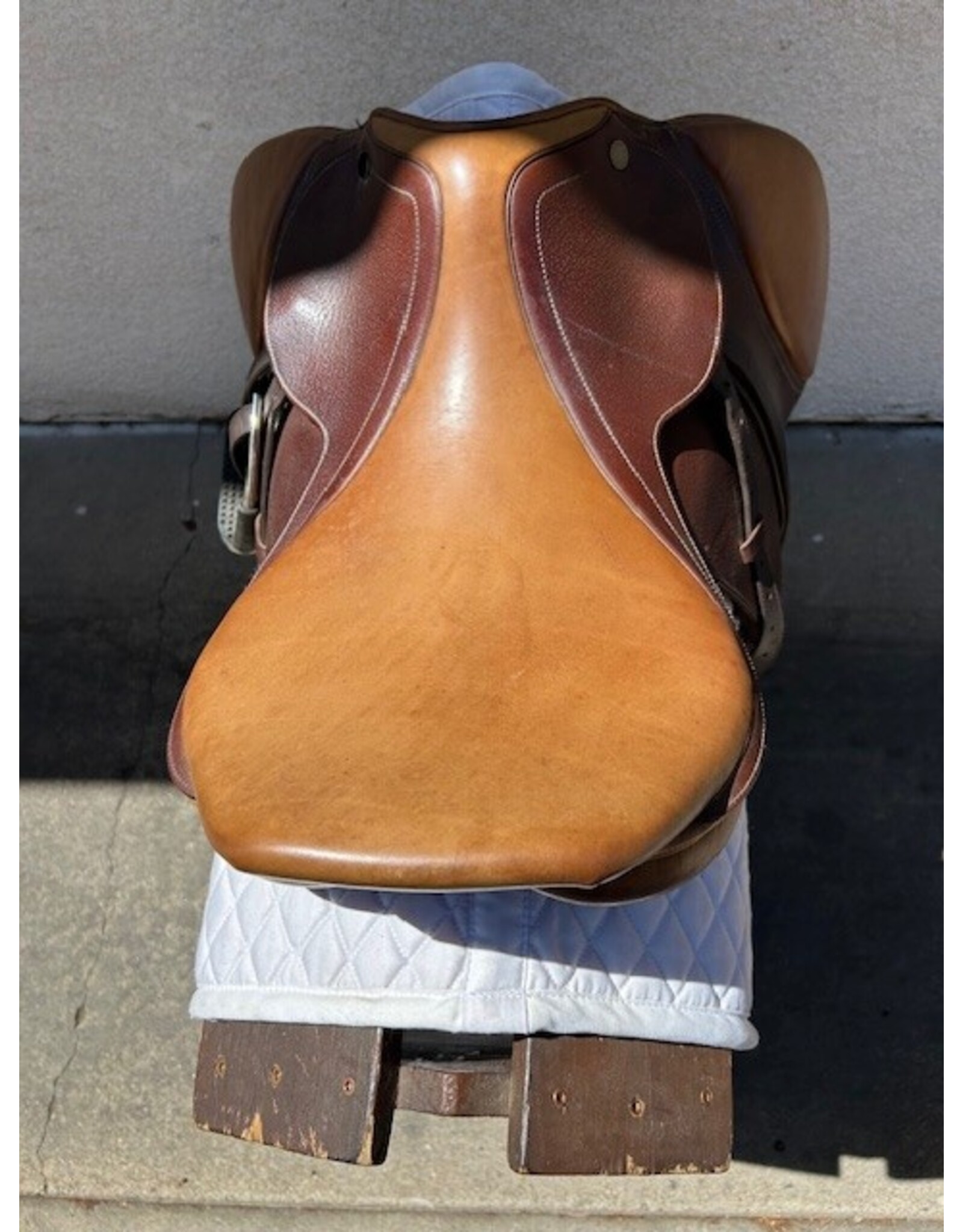 Canterbury Saddle 17.5" Seat Medium Tree