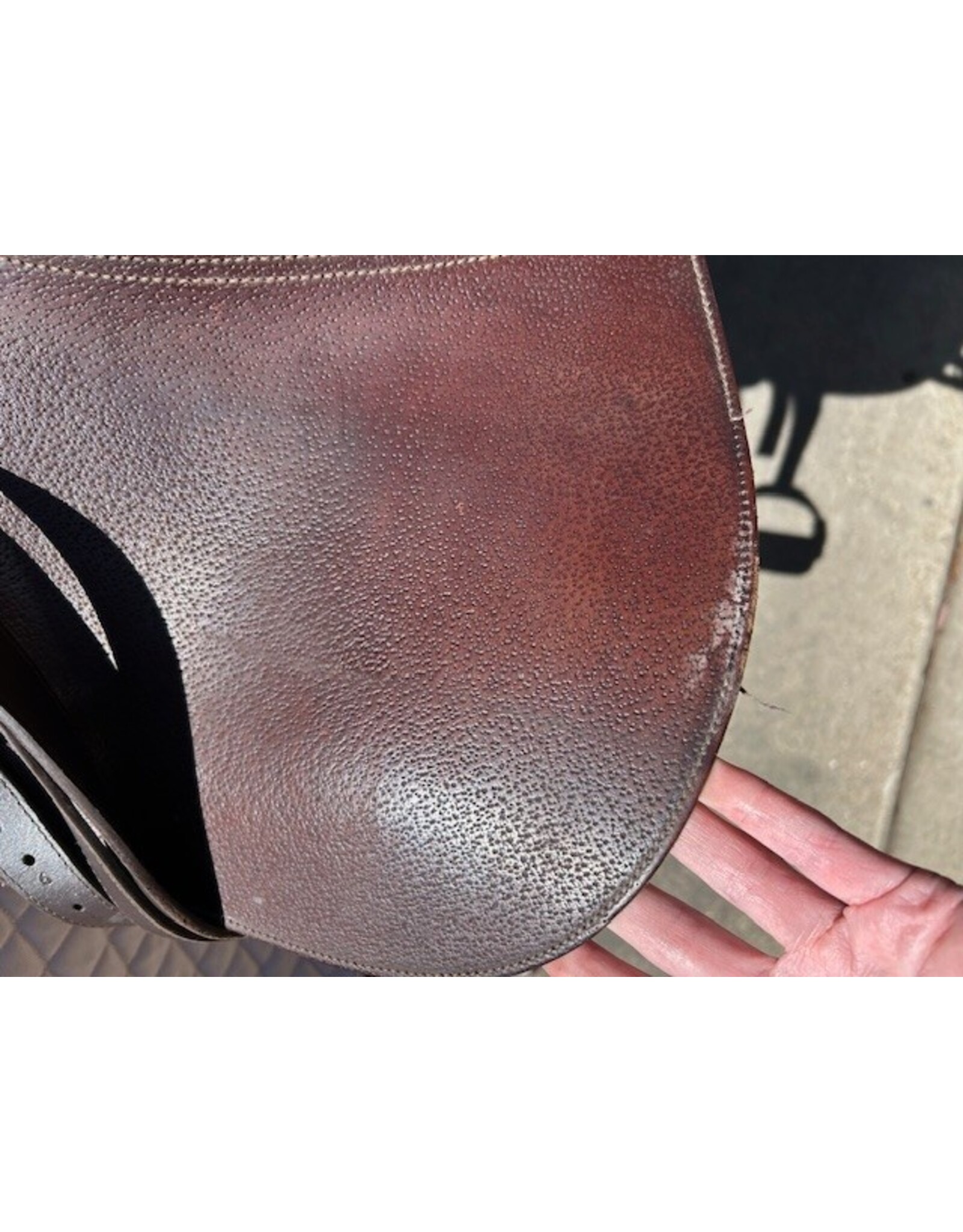 Canterbury Saddle 17.5" Seat Medium Tree