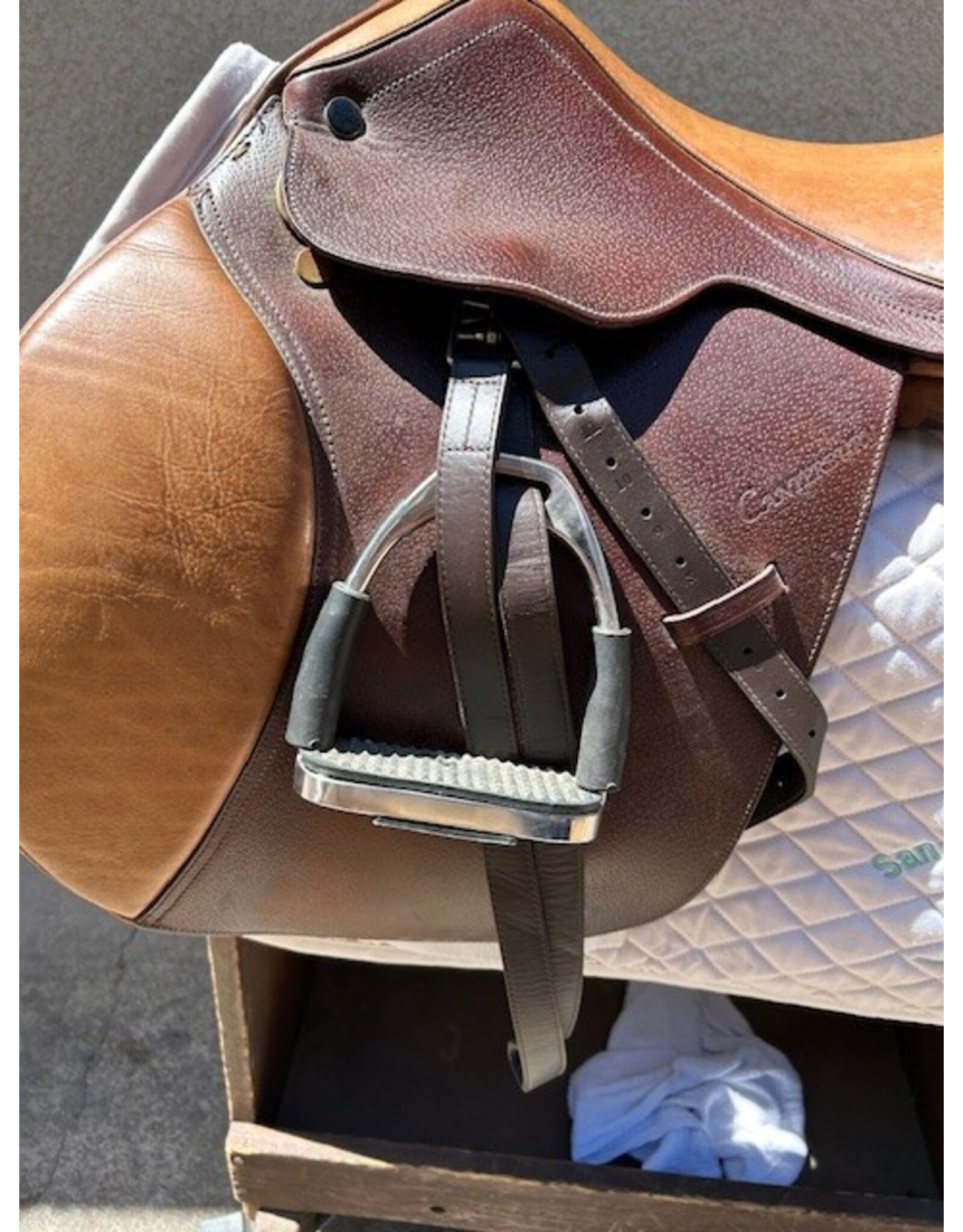 Canterbury Saddle 17.5" Seat Medium Tree