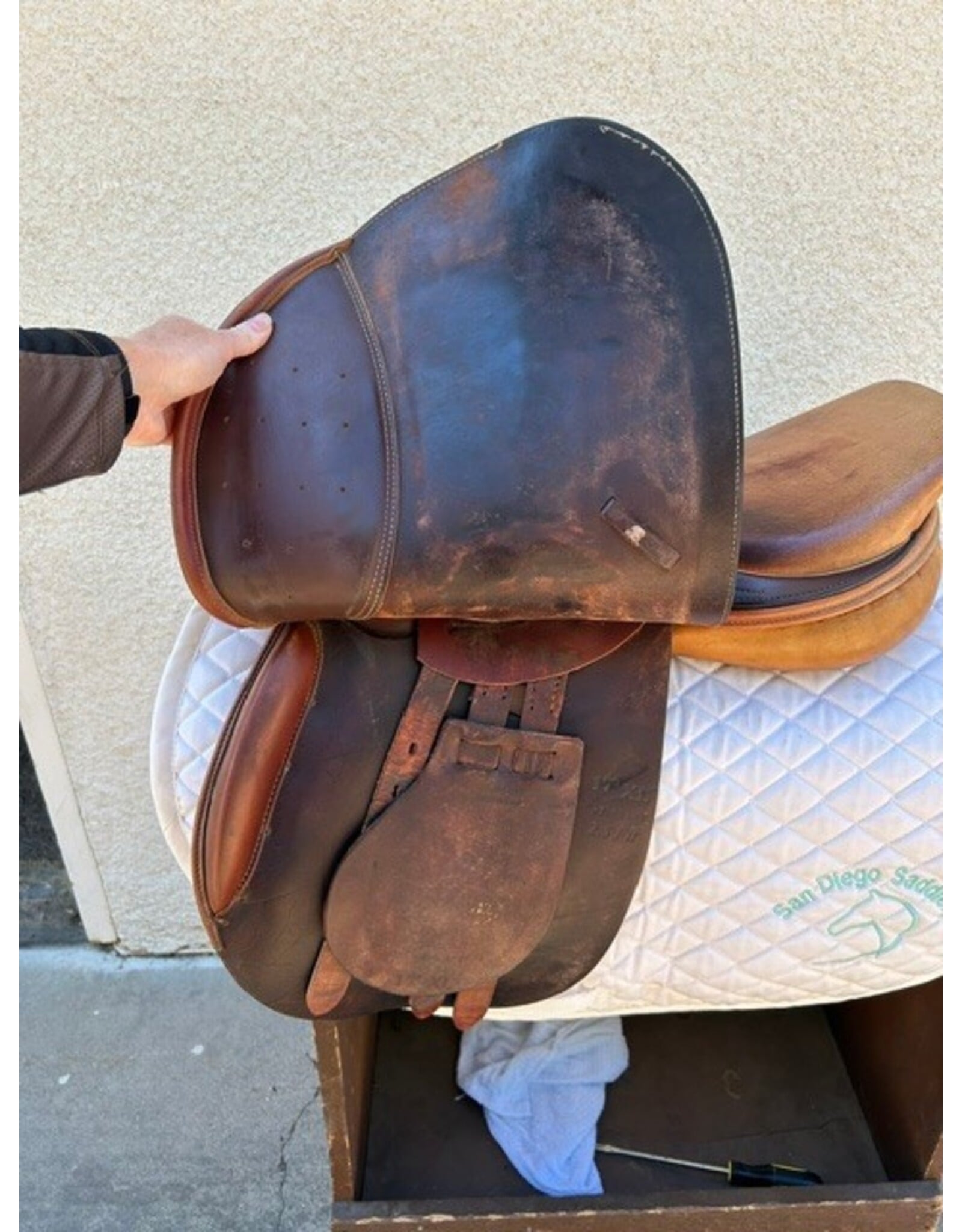 HDR Pro A/O  17" Seat, XL Flaps, 2.5 Fit (Medium)