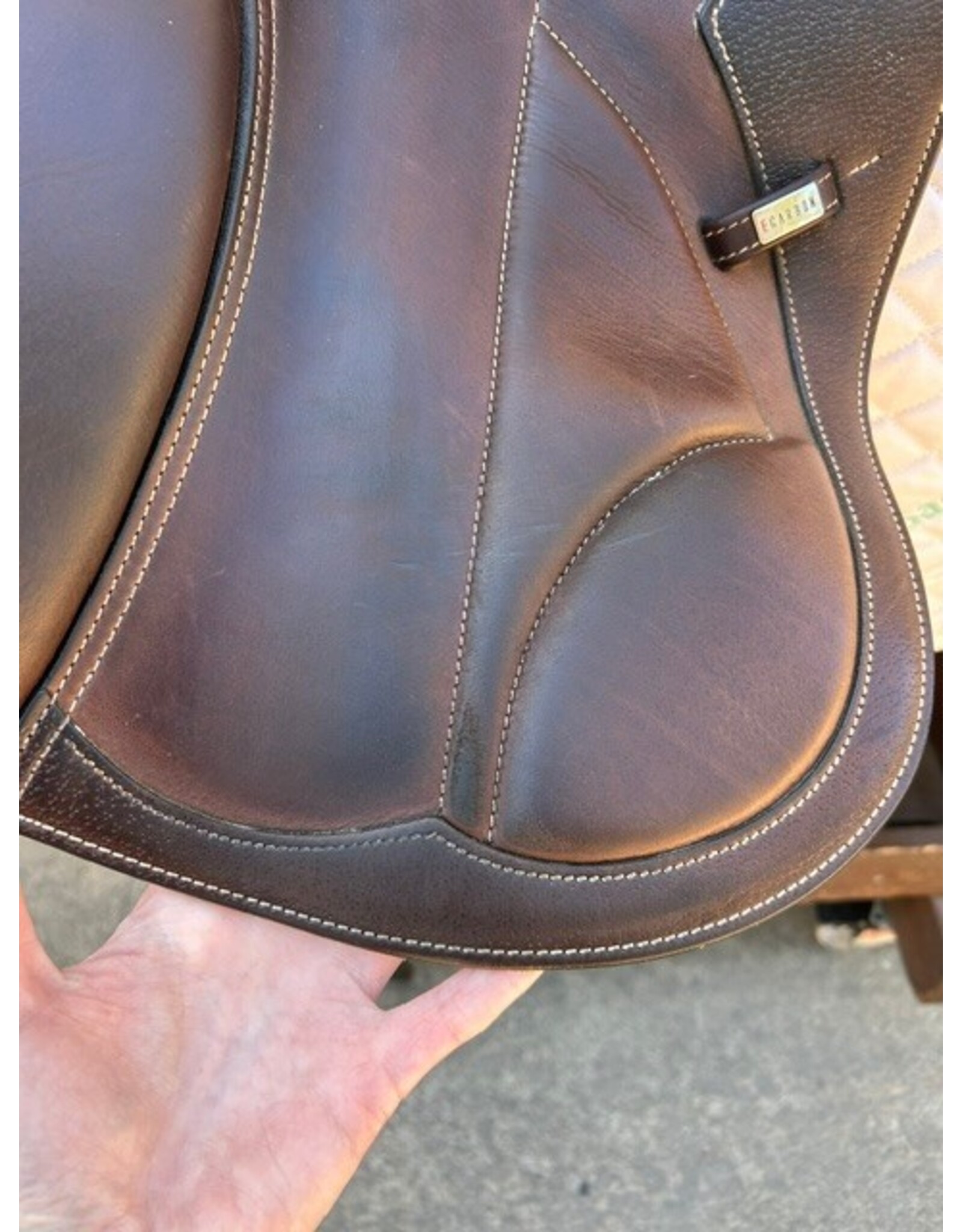 Equipe EK Evo E-Carbon Jump Saddle, 17.5" Seat, Medium tree, Brown, Serial #:20750719