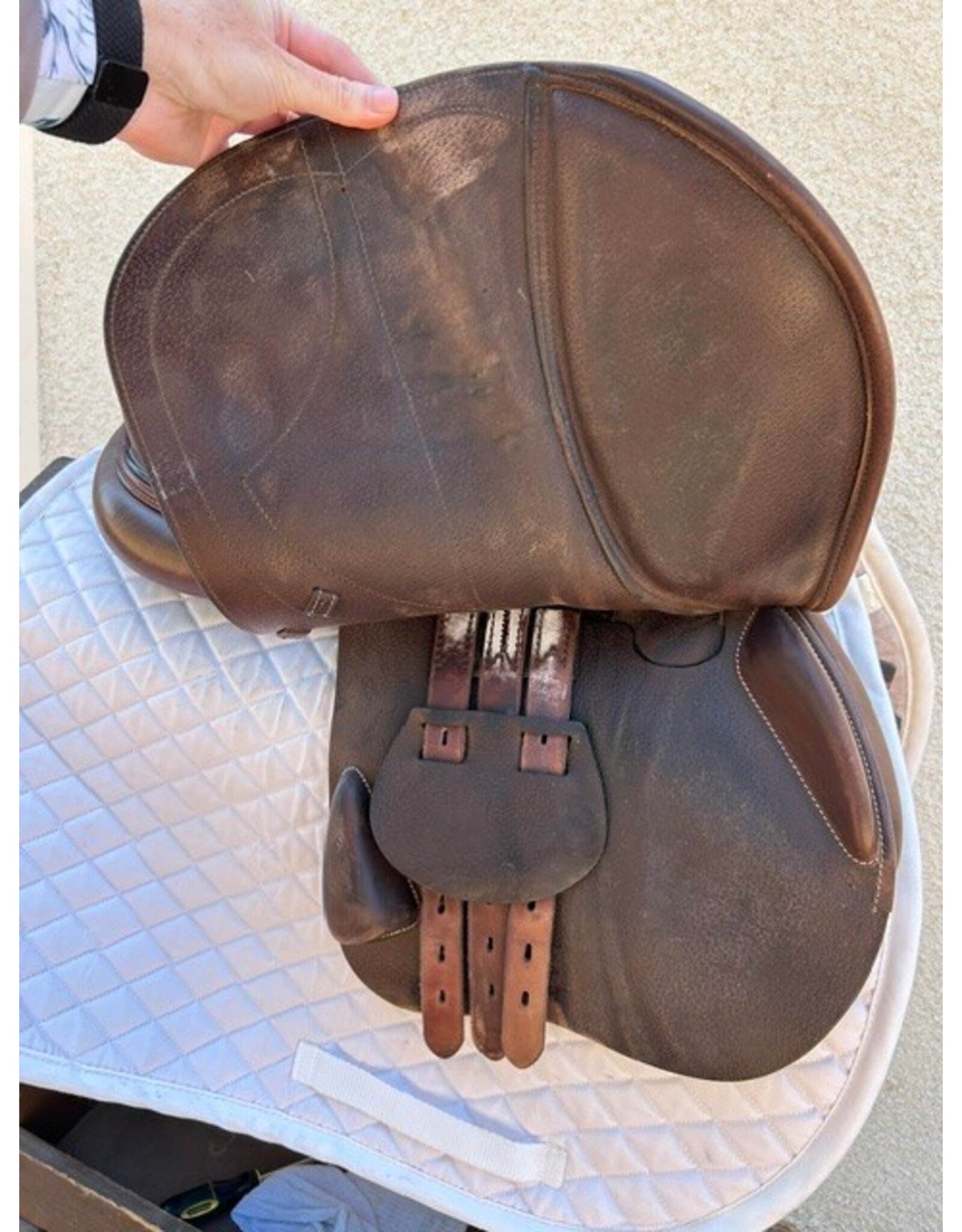 Equipe EK Evo E-Carbon Jump Saddle, 17.5" Seat, Medium tree, Brown, Serial #:20750719