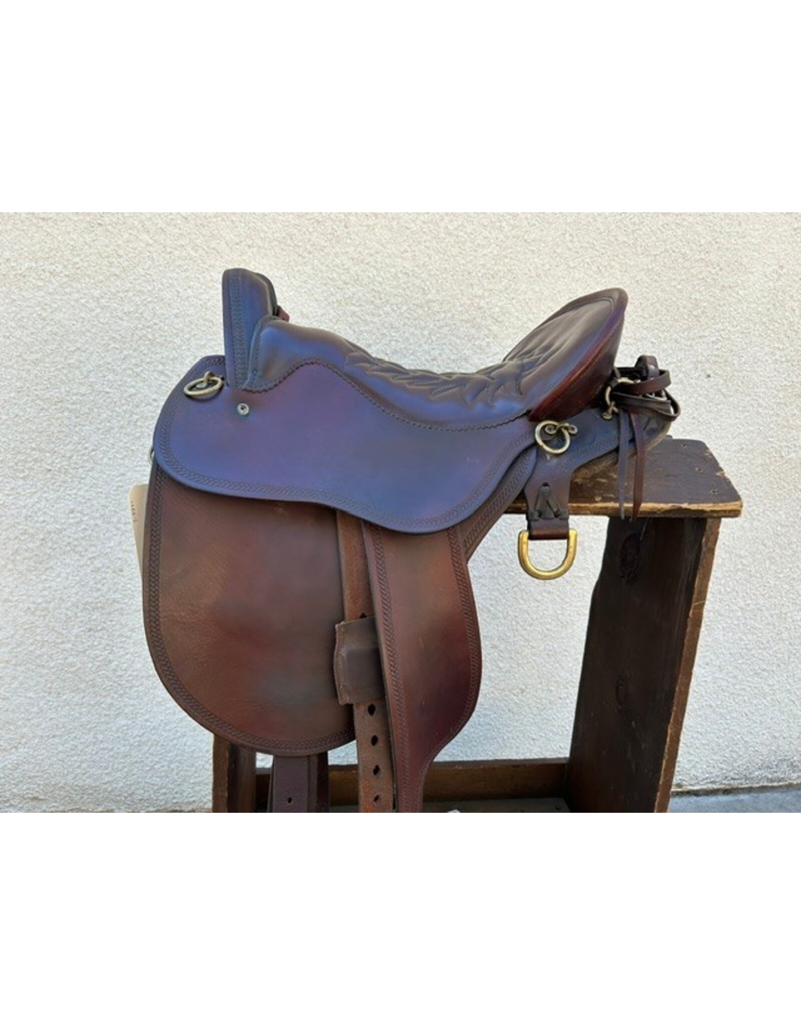 Tucker Pleasure Trail Saddle 16.6" Seat, Medium Tree