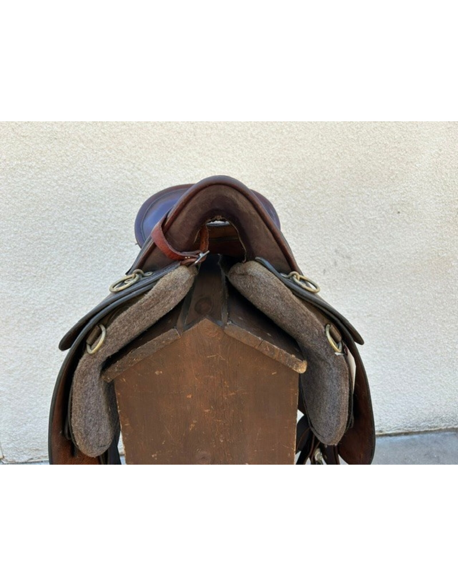 Tucker Pleasure Trail Saddle 16.6" Seat, Medium Tree