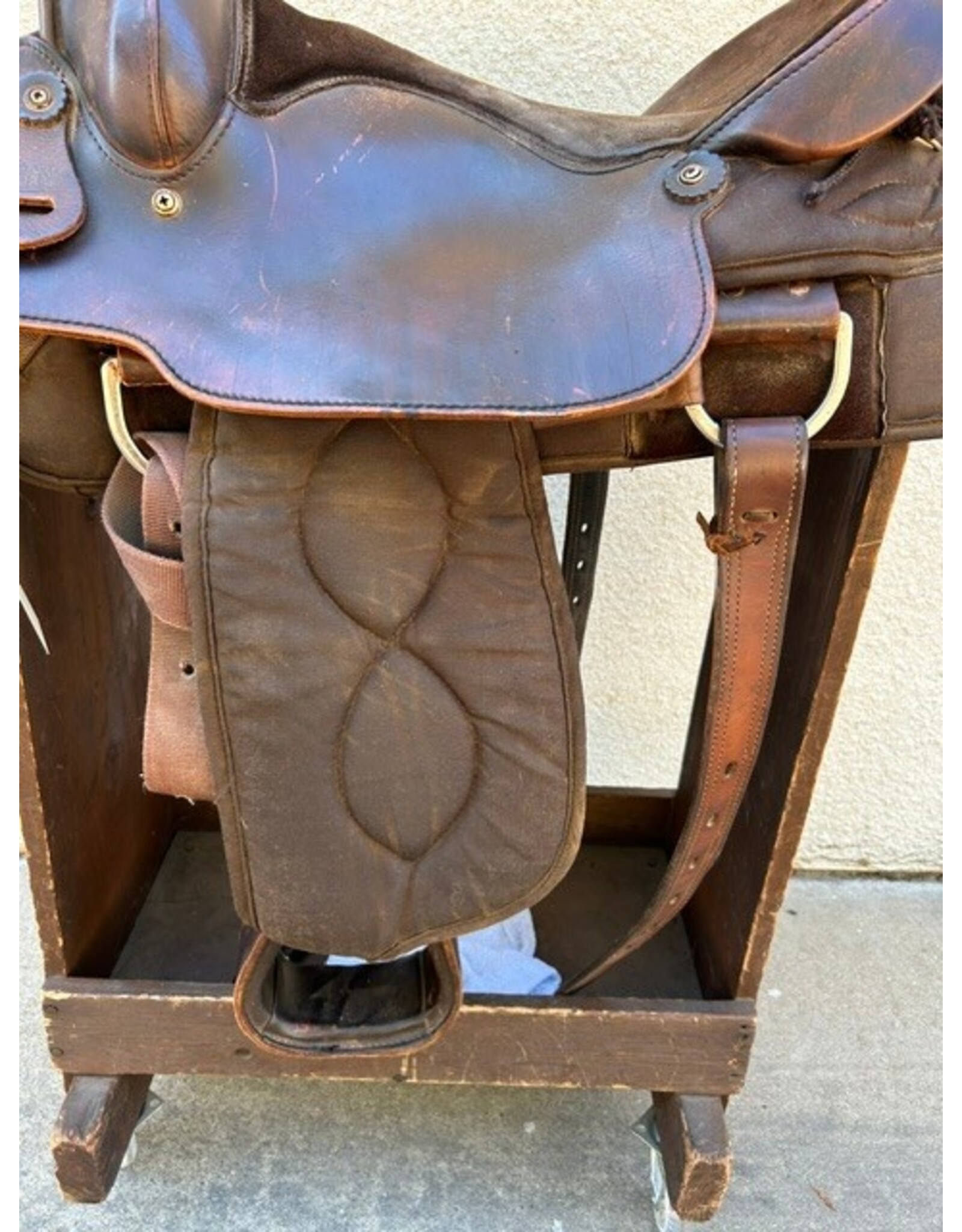 Big Horn '210'  Synthetic Saddle 16" Seat, FQHB