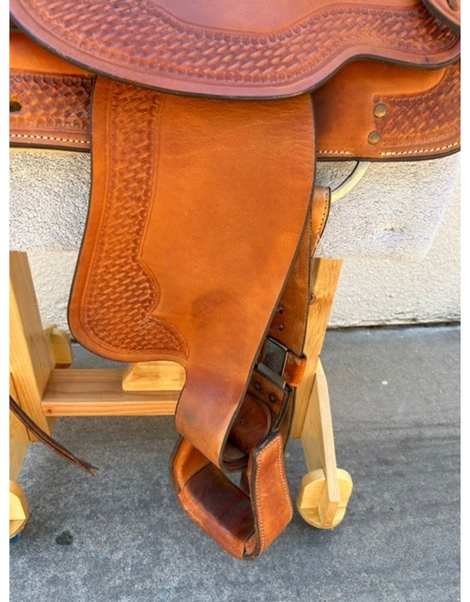 Crates Trail Saddle 16" Seat FQHB