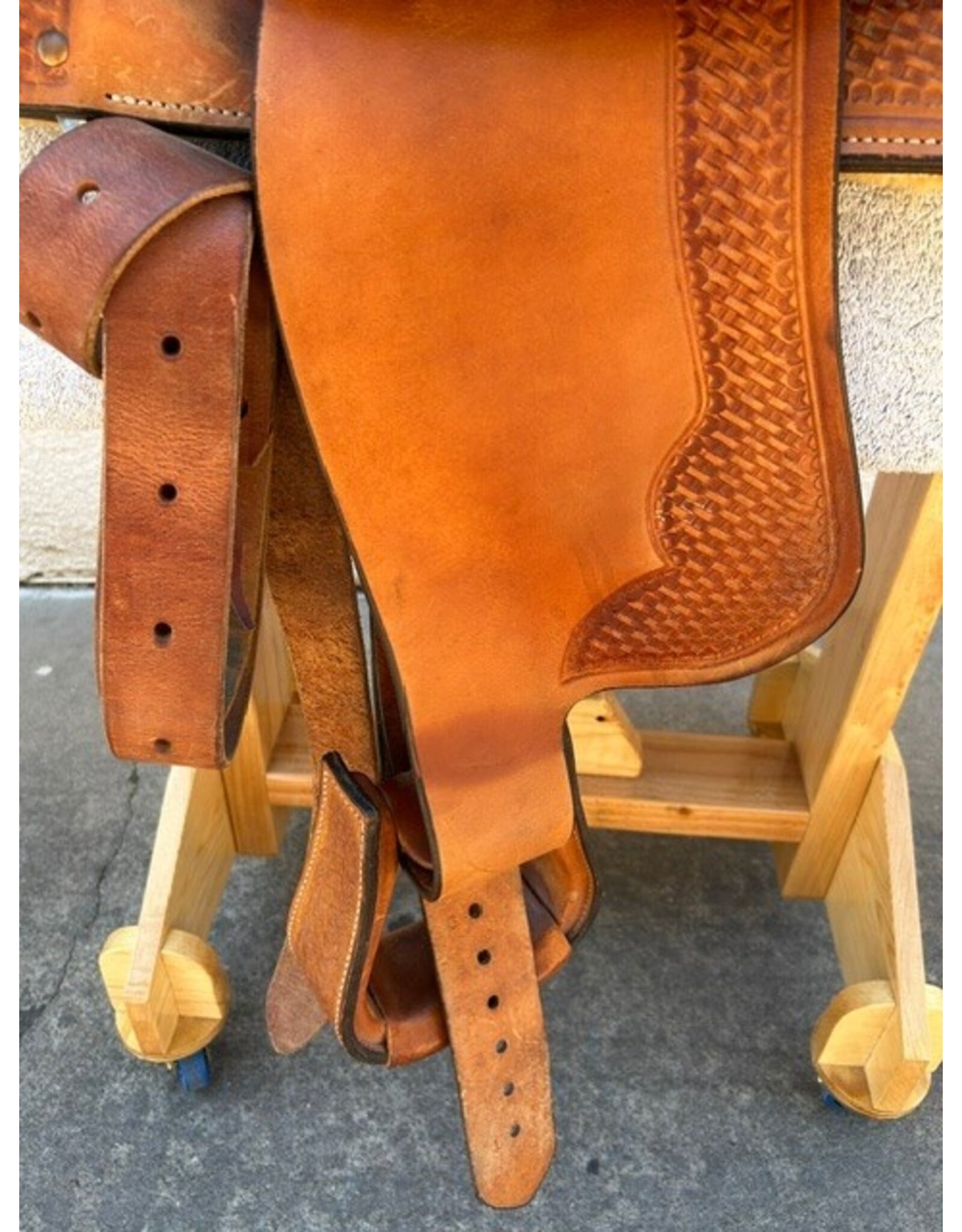 Crates Trail Saddle 16" Seat FQHB