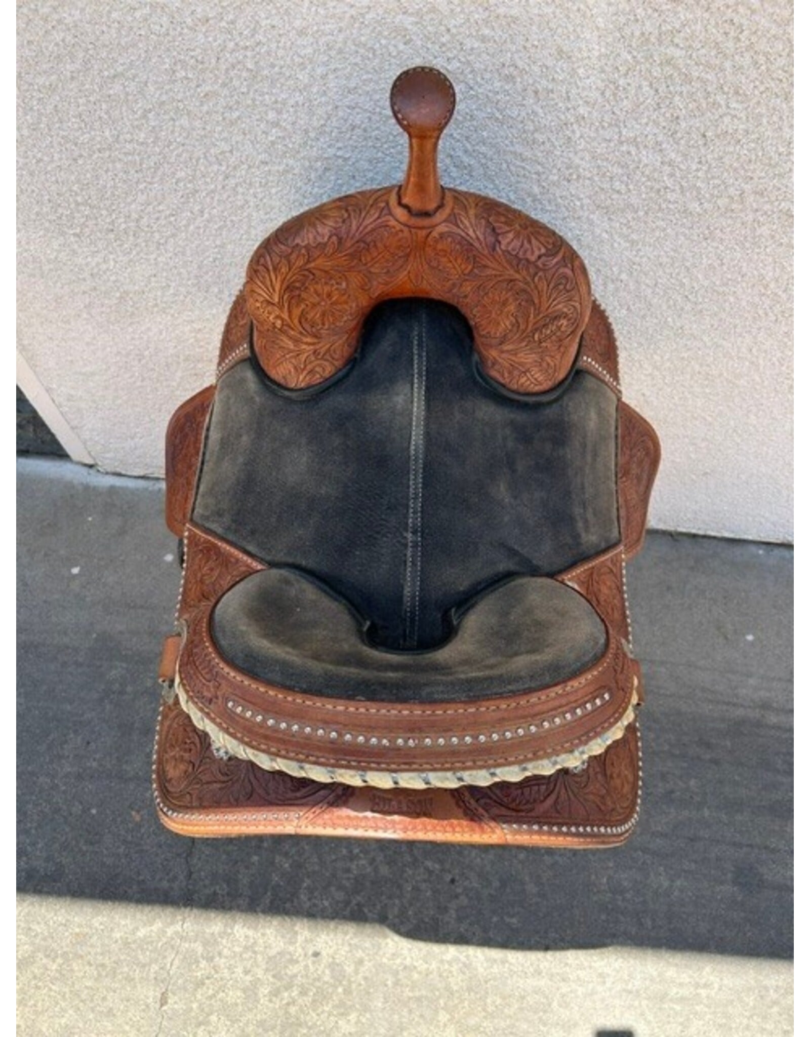 hilason treeless western saddle