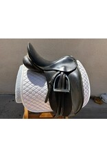 Windsor Dressage Saddle 18" Seat, Number 4 Fit Tree