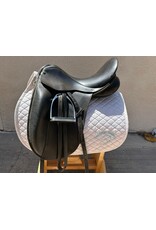 Windsor Dressage Saddle 18" Seat, Number 4 Fit Tree