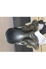 Windsor Dressage Saddle 18" Seat, Number 4 Fit Tree