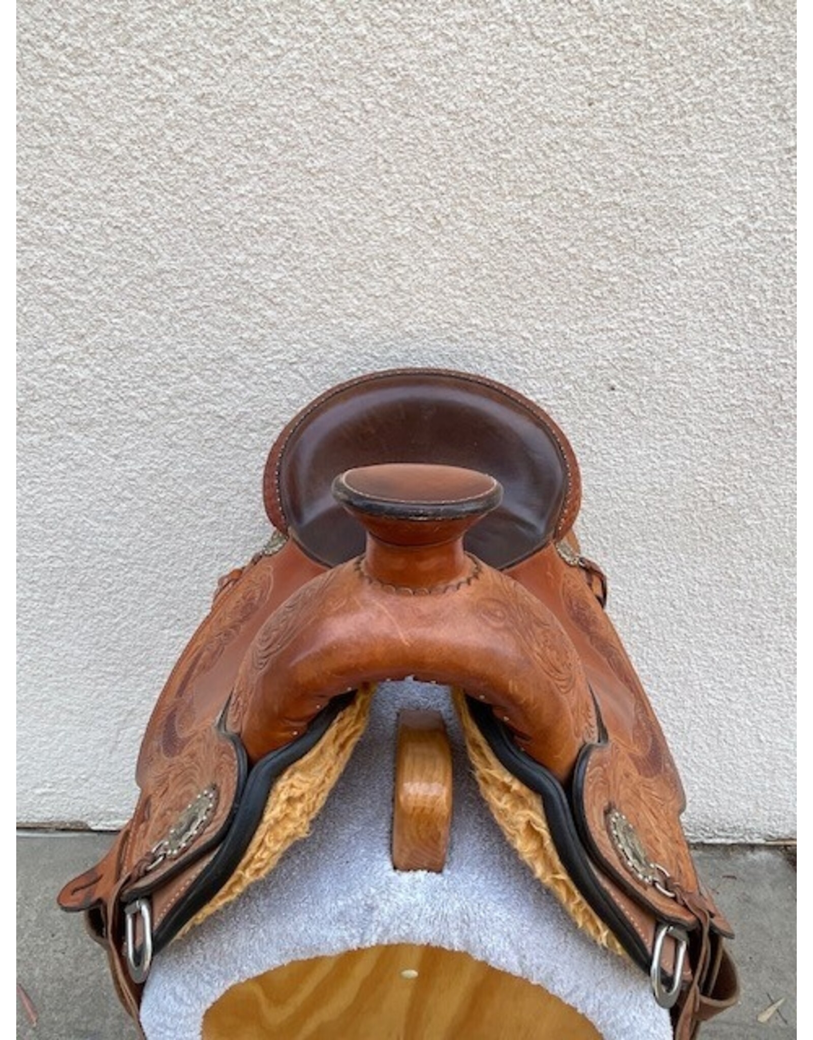 Circle Y Walnut Grove Trail Saddle 16" Seat, Flex 2 Tree w/ Wide Bars