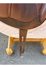 M Toulouse Close Contact Monoflap 17.5" Seat, Adjustable Tree