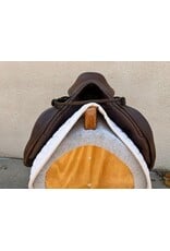 M Toulouse Close Contact Monoflap 17.5" Seat, Adjustable Tree