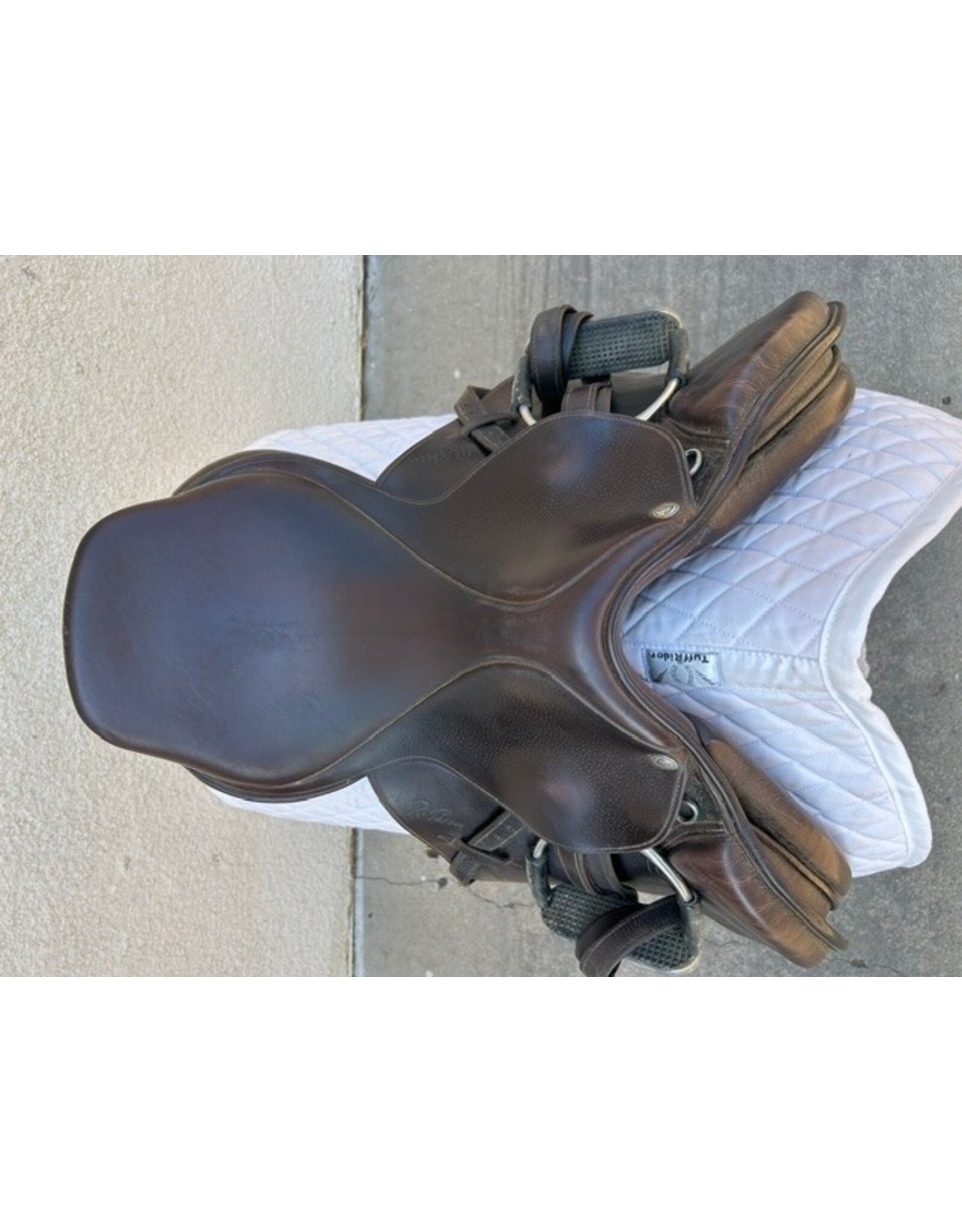 Rodrigo Pessoa 16.5" Seat Adjustable Gullet (green/wide installed)