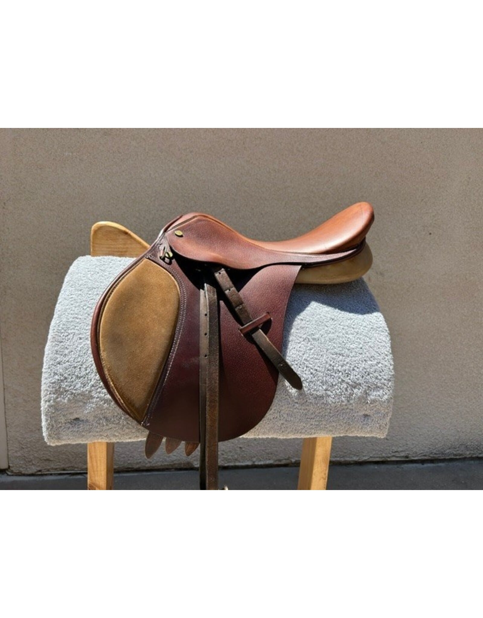 Collegiate Jump Saddle 16" Seat w/ Leathers and Irons