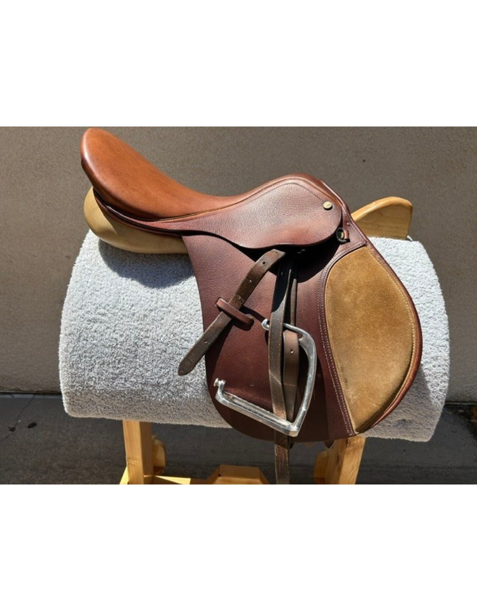 Collegiate Jump Saddle 16" Seat w/ Leathers and Irons
