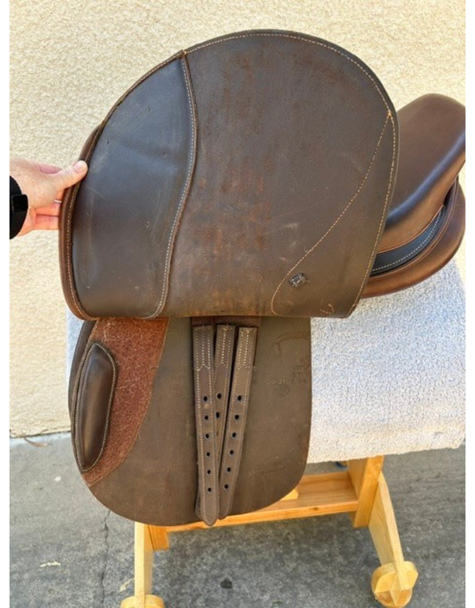 HDR Memor-X Close Contact Saddle 18" Seat, XW Tree