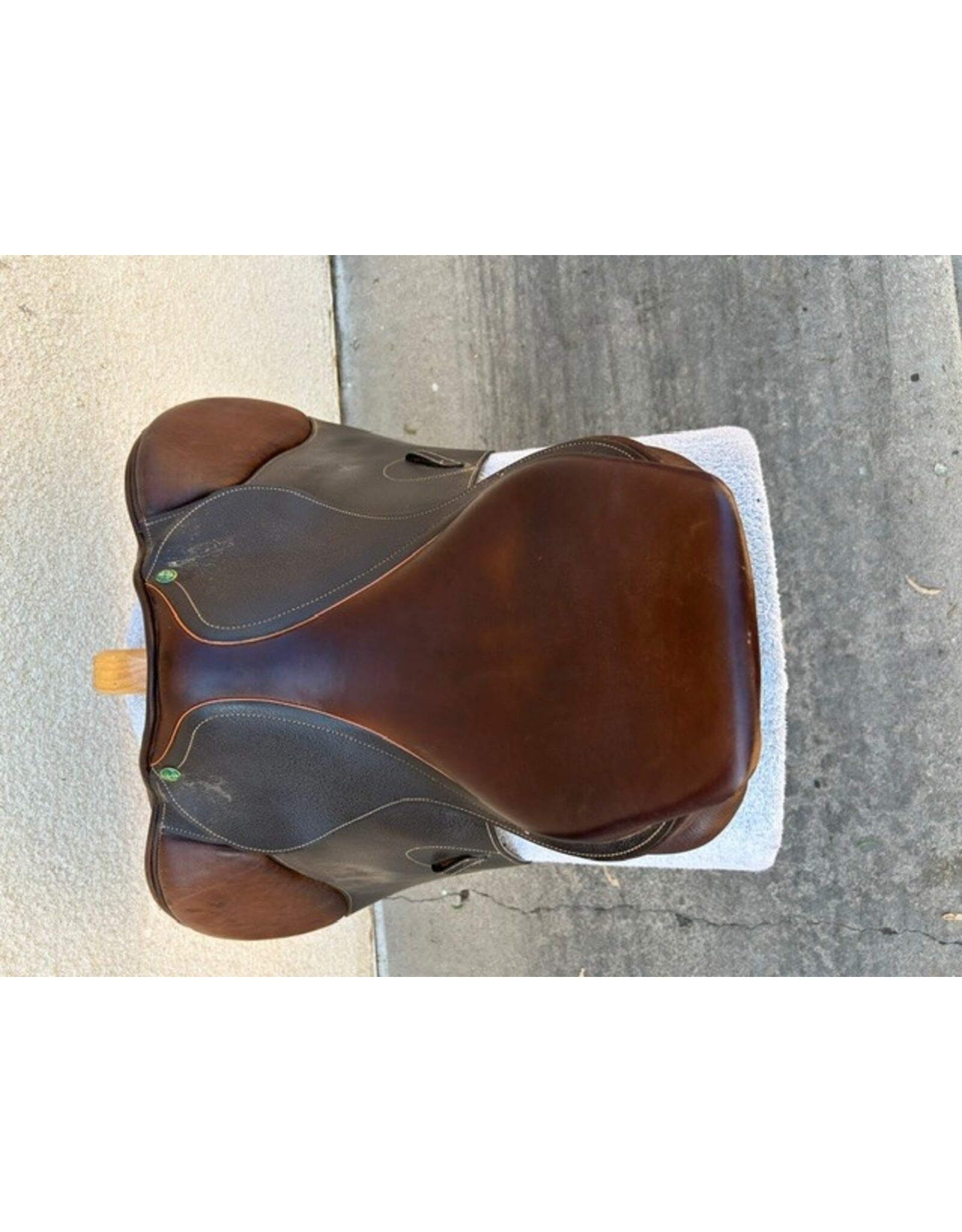 HDR Memor-X Close Contact Saddle 18" Seat, XW Tree