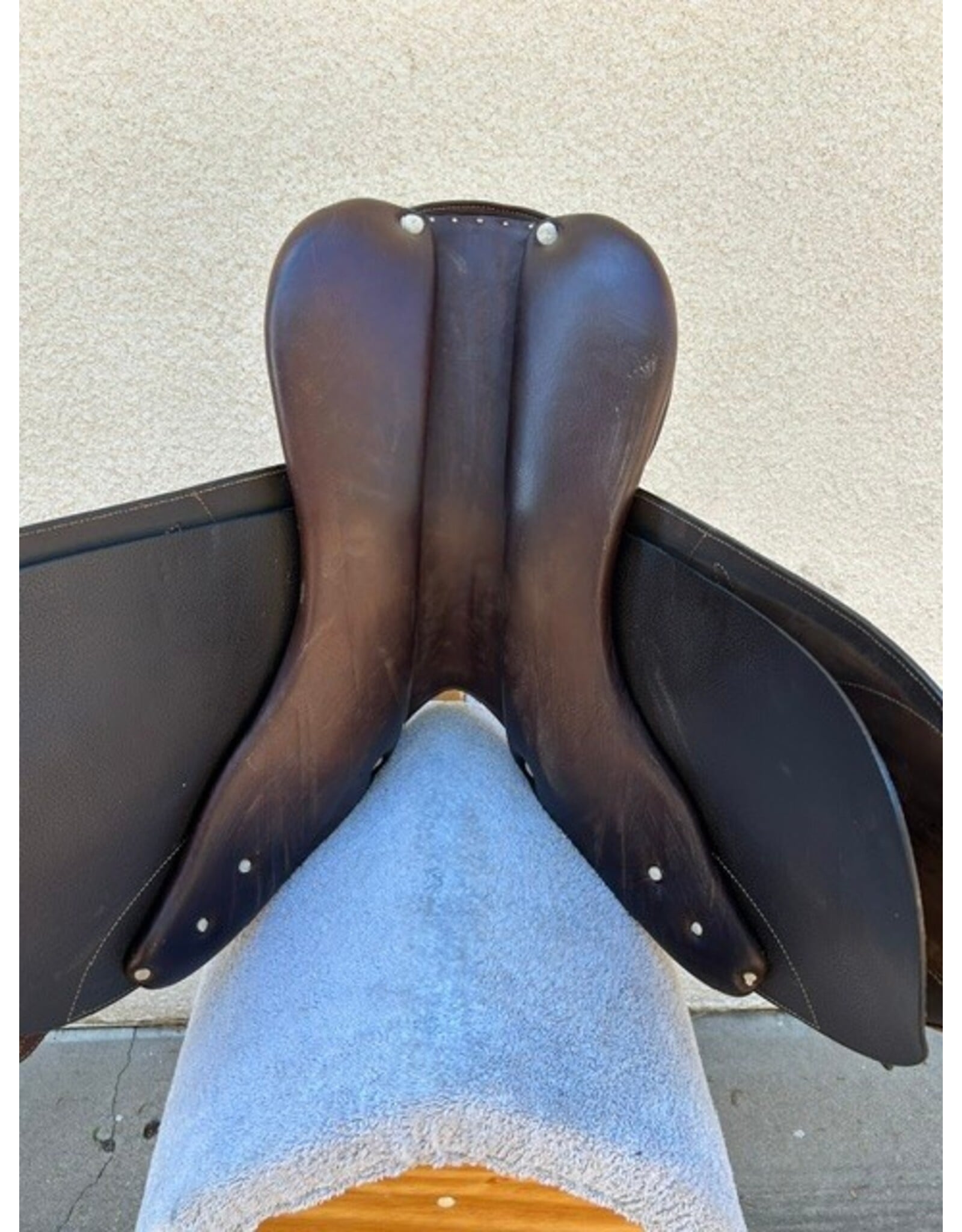 HDR Memor-X Close Contact Saddle 18" Seat, XW Tree