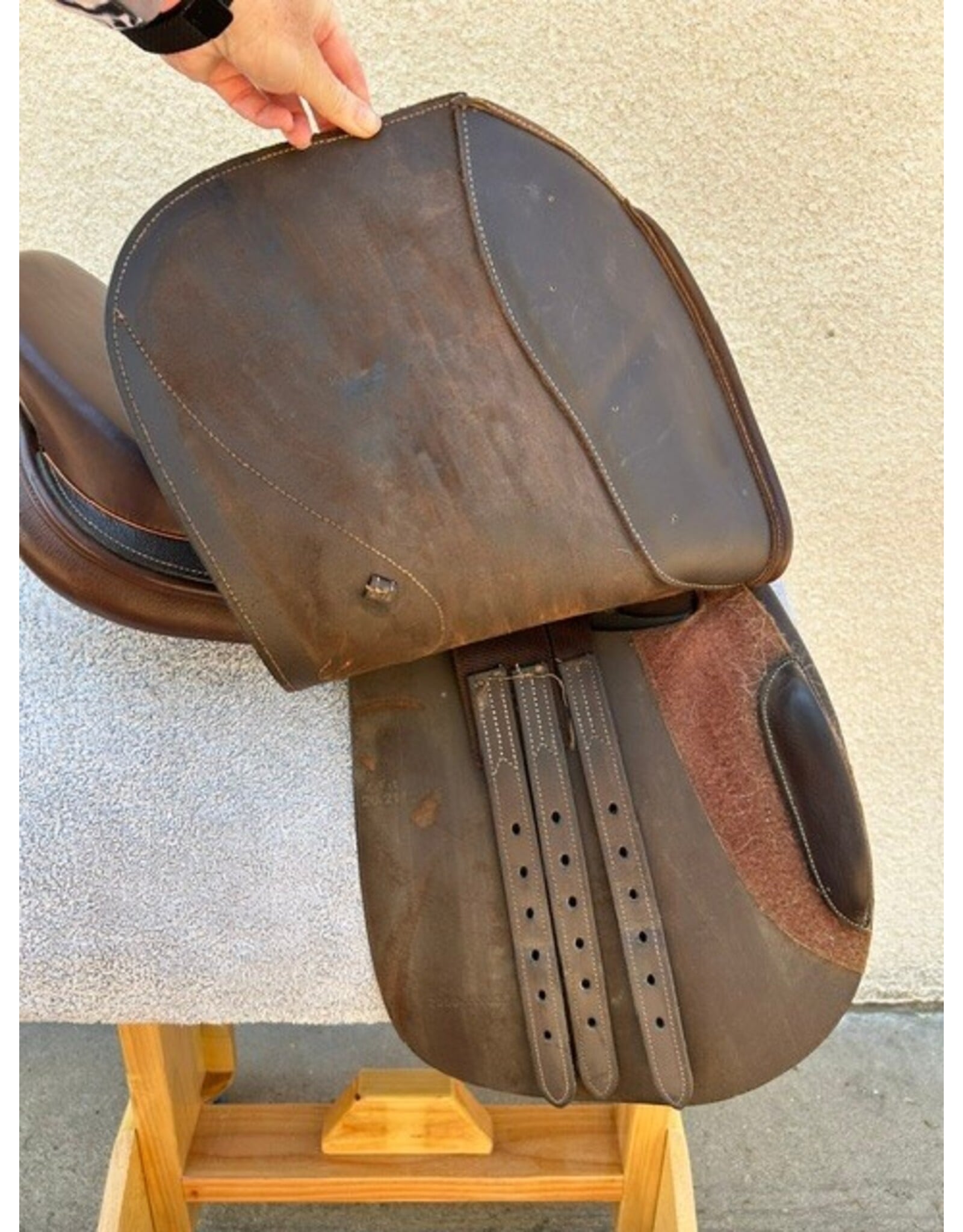 HDR Memor-X Close Contact Saddle 18" Seat, XW Tree