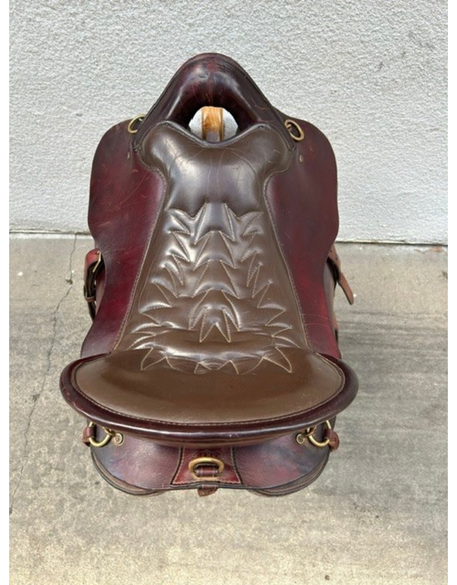 Tucker Plantation Endurance Saddle 17.5" Seat, Medium Tree