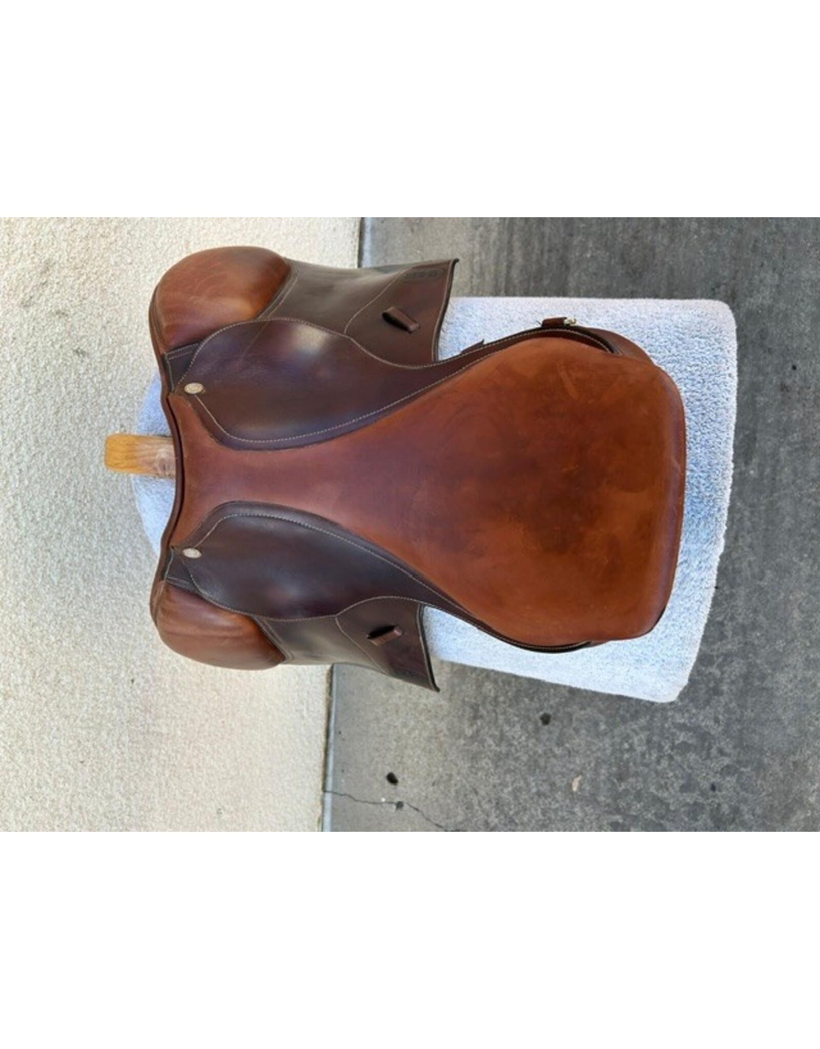 Thornhill 15.5" Seat, 4"  Gullet