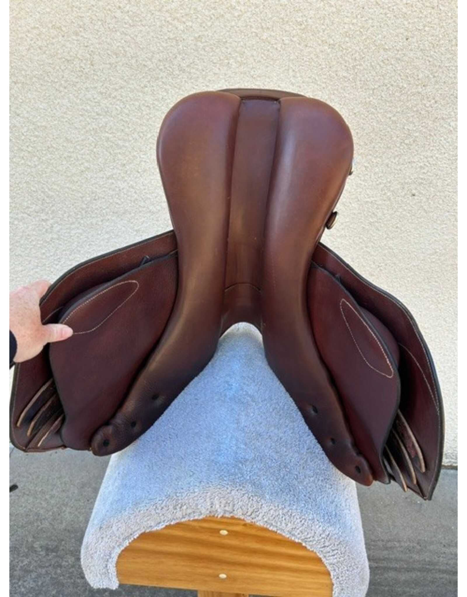 Thornhill 15.5" Seat, 4"  Gullet