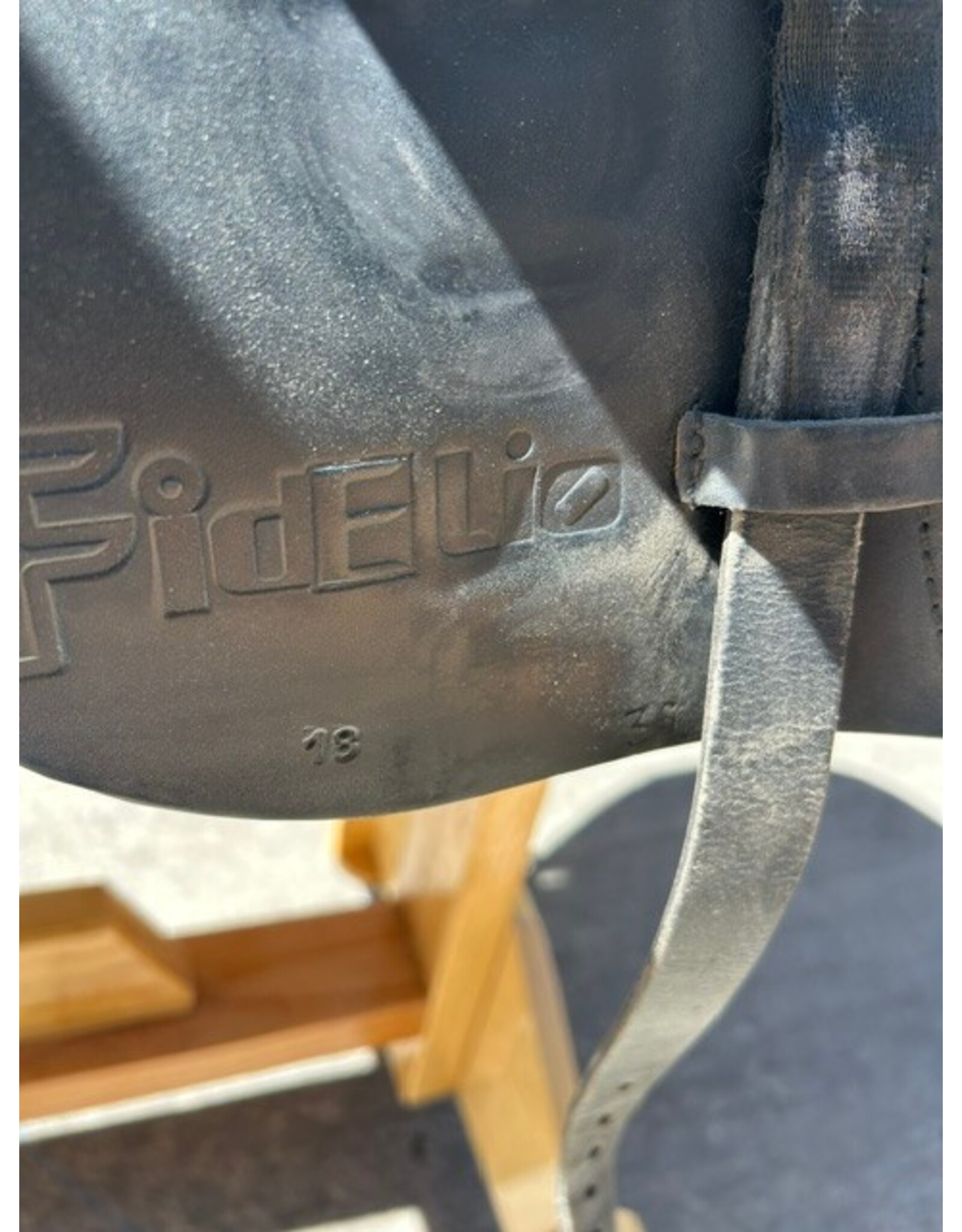 Duett "Fidelio" Dressage Saddle 18" Seat 36 Tree