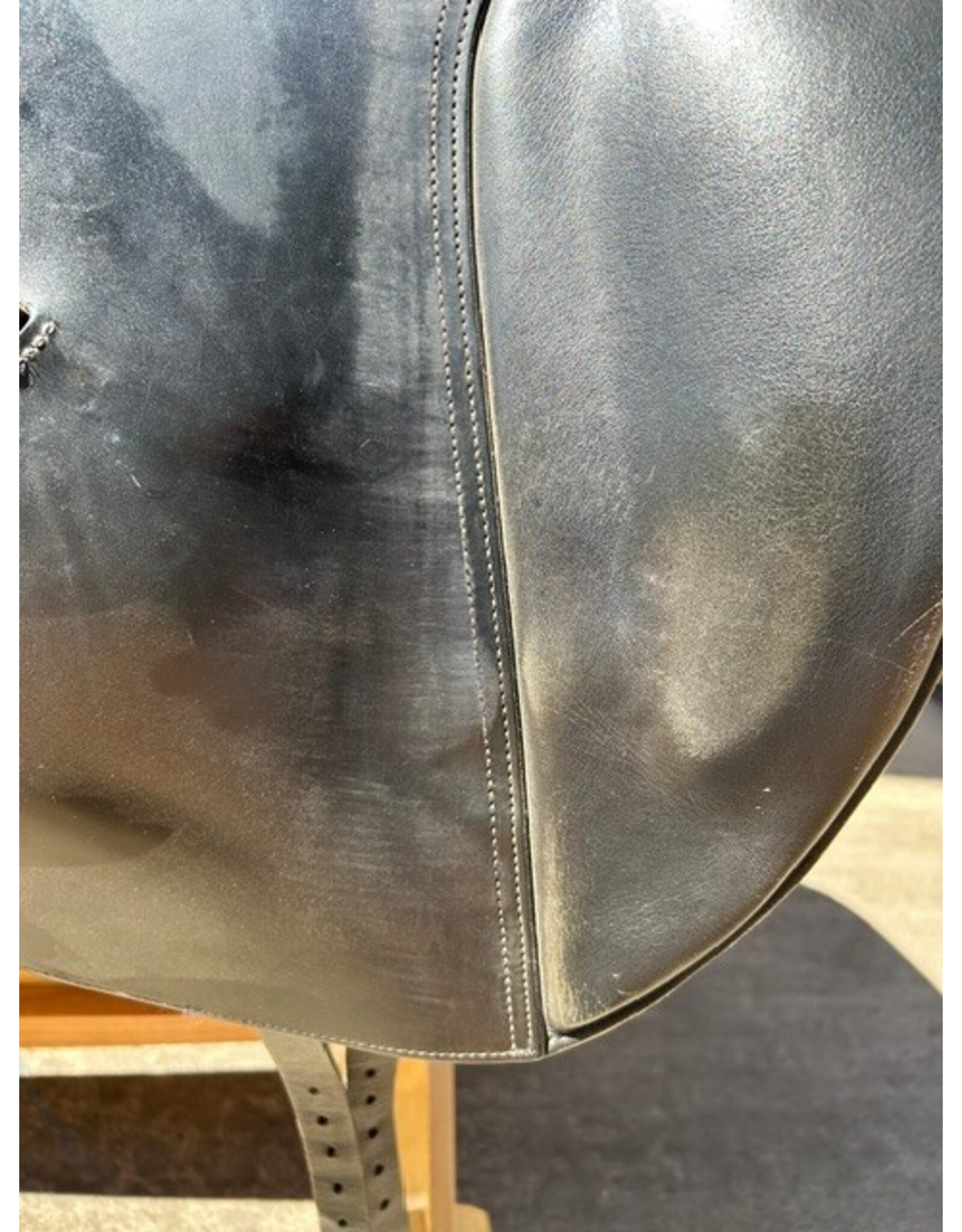 Duett "Fidelio" Dressage Saddle 18" Seat 36 Tree