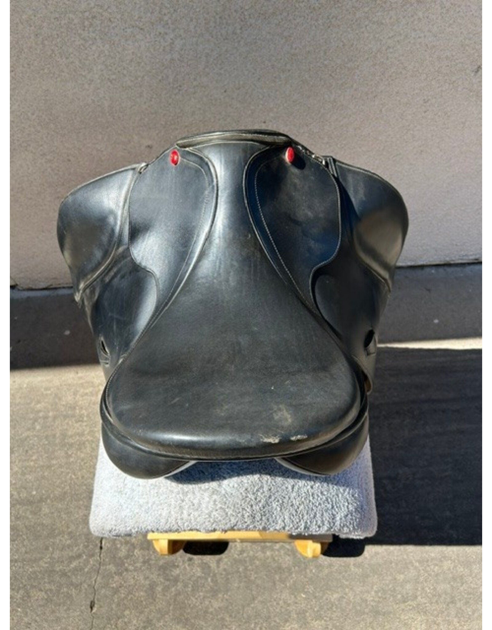 Duett "Fidelio" Dressage Saddle 18" Seat 36 Tree
