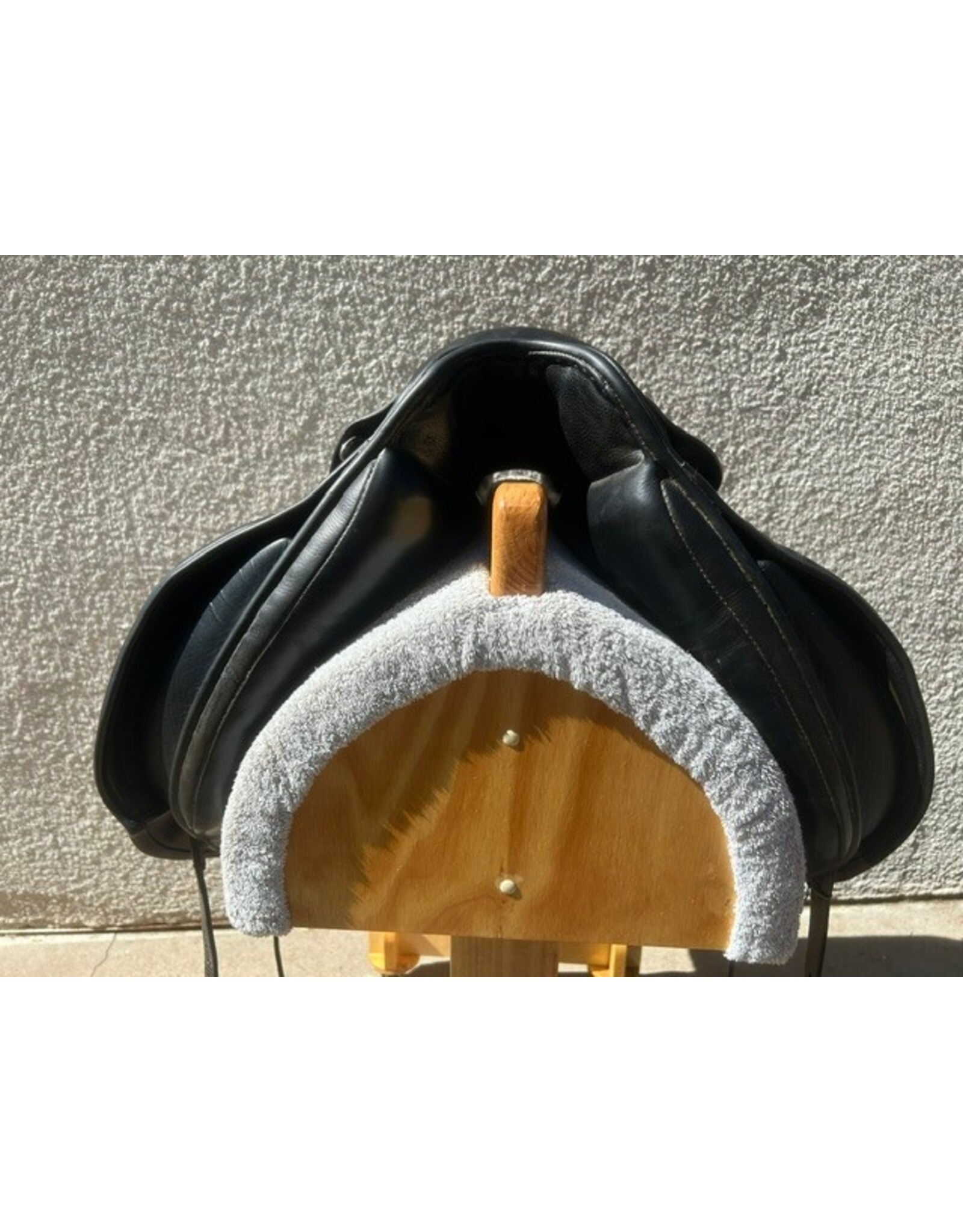 Trilogy Amadeus Elite 17.5" Seat, Wide Tree