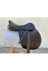 Borne Spirit AP 17" Seat, Med-Wide Tree w/ Cover, Stirrups, and Leathers
