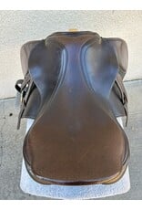 Borne Spirit AP 17" Seat, Med-Wide Tree w/ Cover, Stirrups, and Leathers
