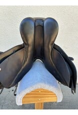 Borne Spirit AP 17" Seat, Med-Wide Tree w/ Cover, Stirrups, and Leathers
