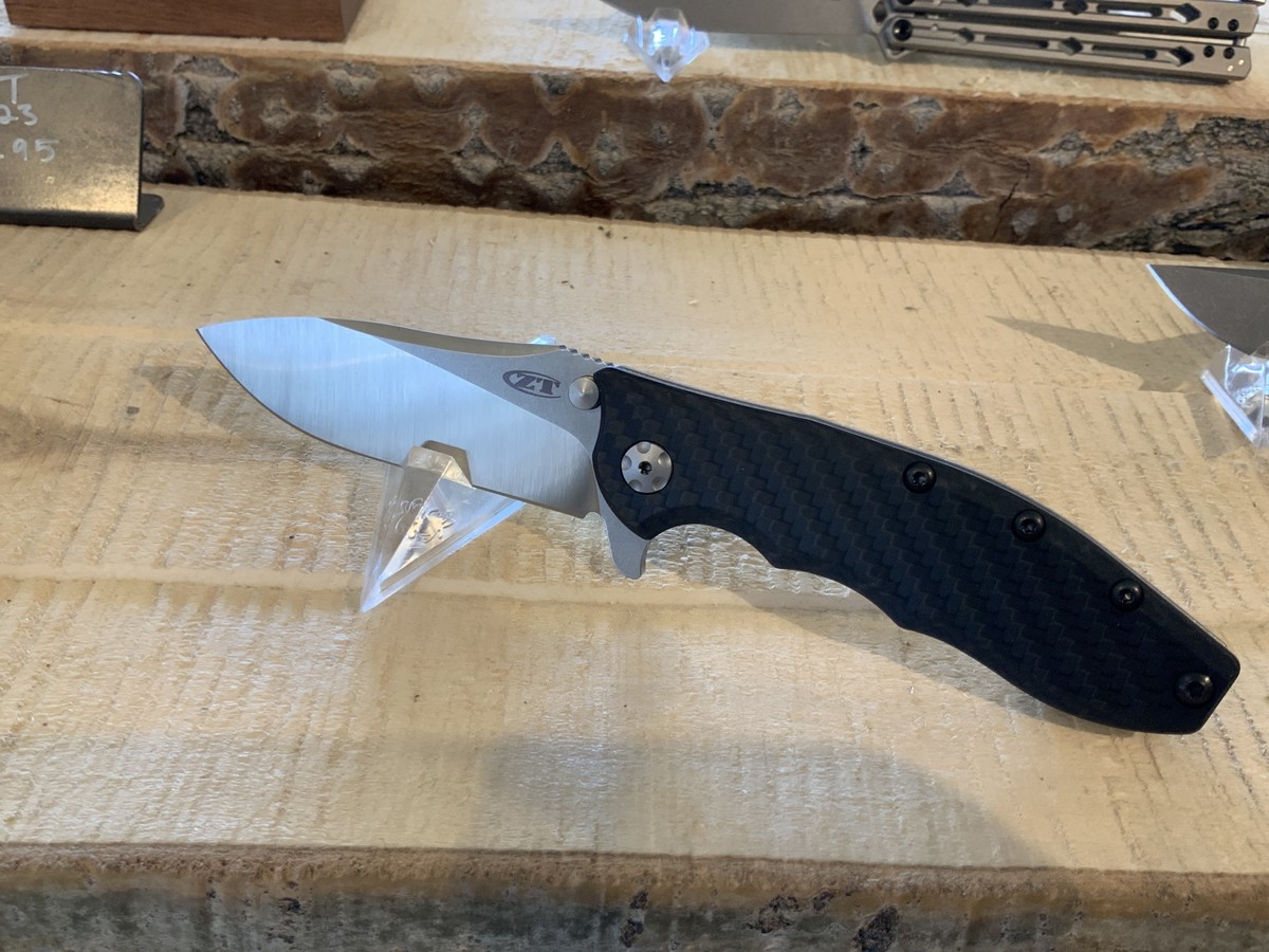 ZT ZT 0562CF Hinderer Design