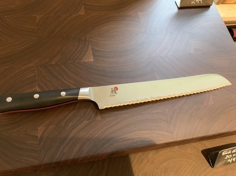 Zwilling Miyabi Evolution 9” Bread Knife Zwilling Miyabi Evolution 9” Bread Knife