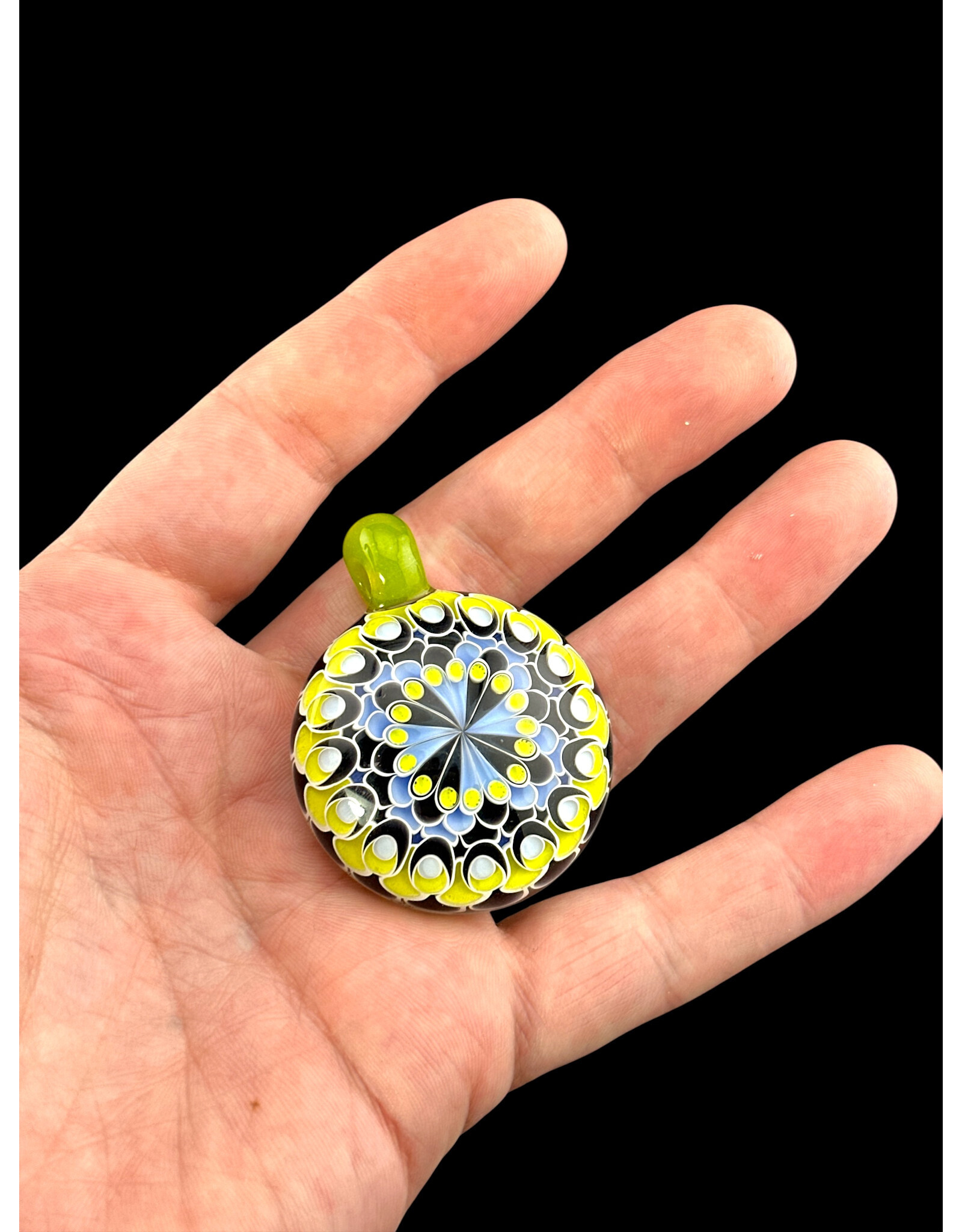 Olour Standard With Lense Dot Stack Pendant